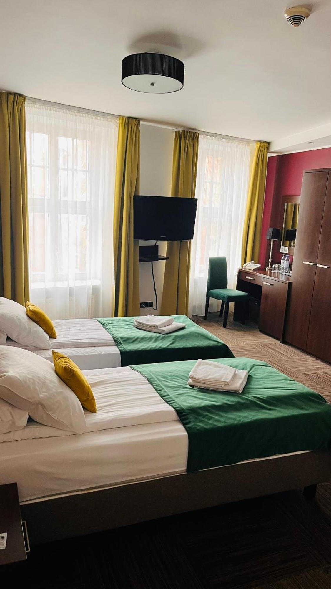 Triple Room
