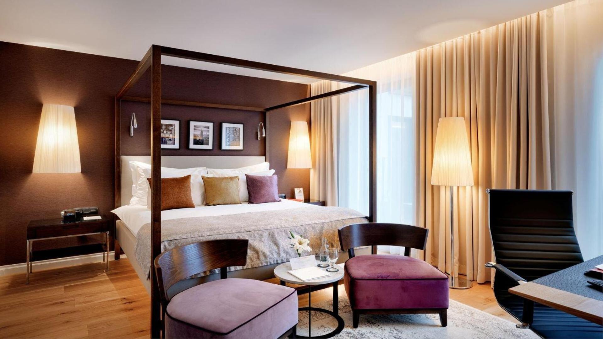 Deluxe King Room