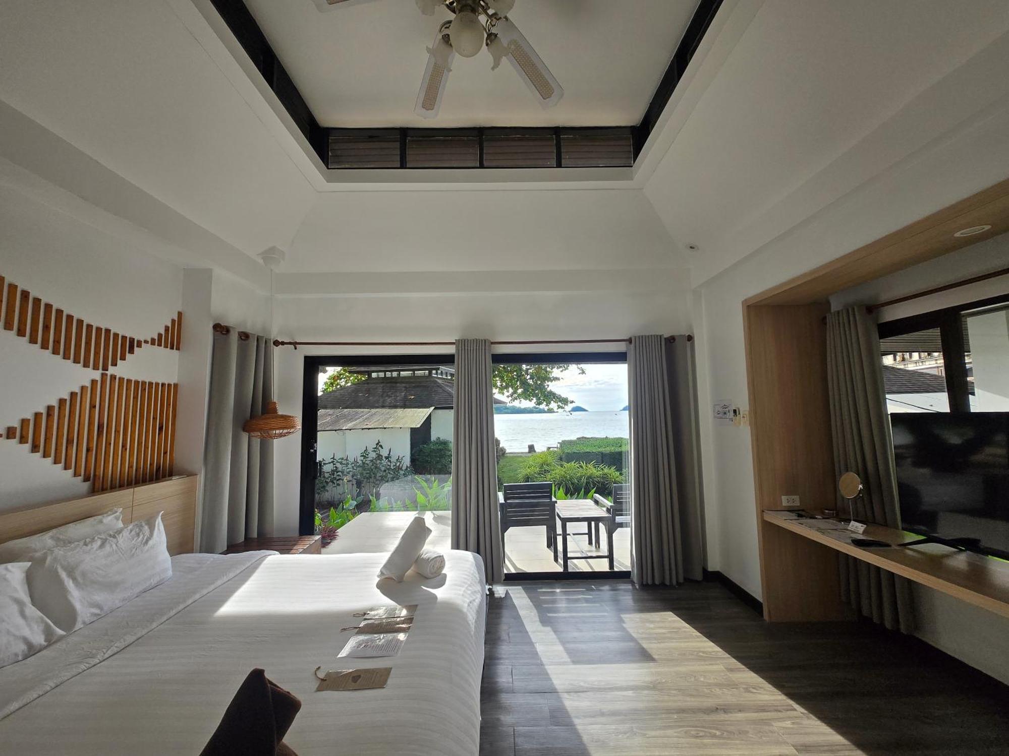 Sea Front Bungalow Partial Seaview