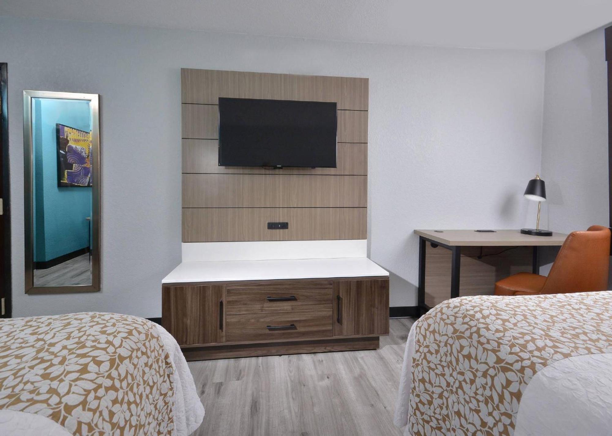 Kamer met 2 Queensize Bedden - Rookvrij
