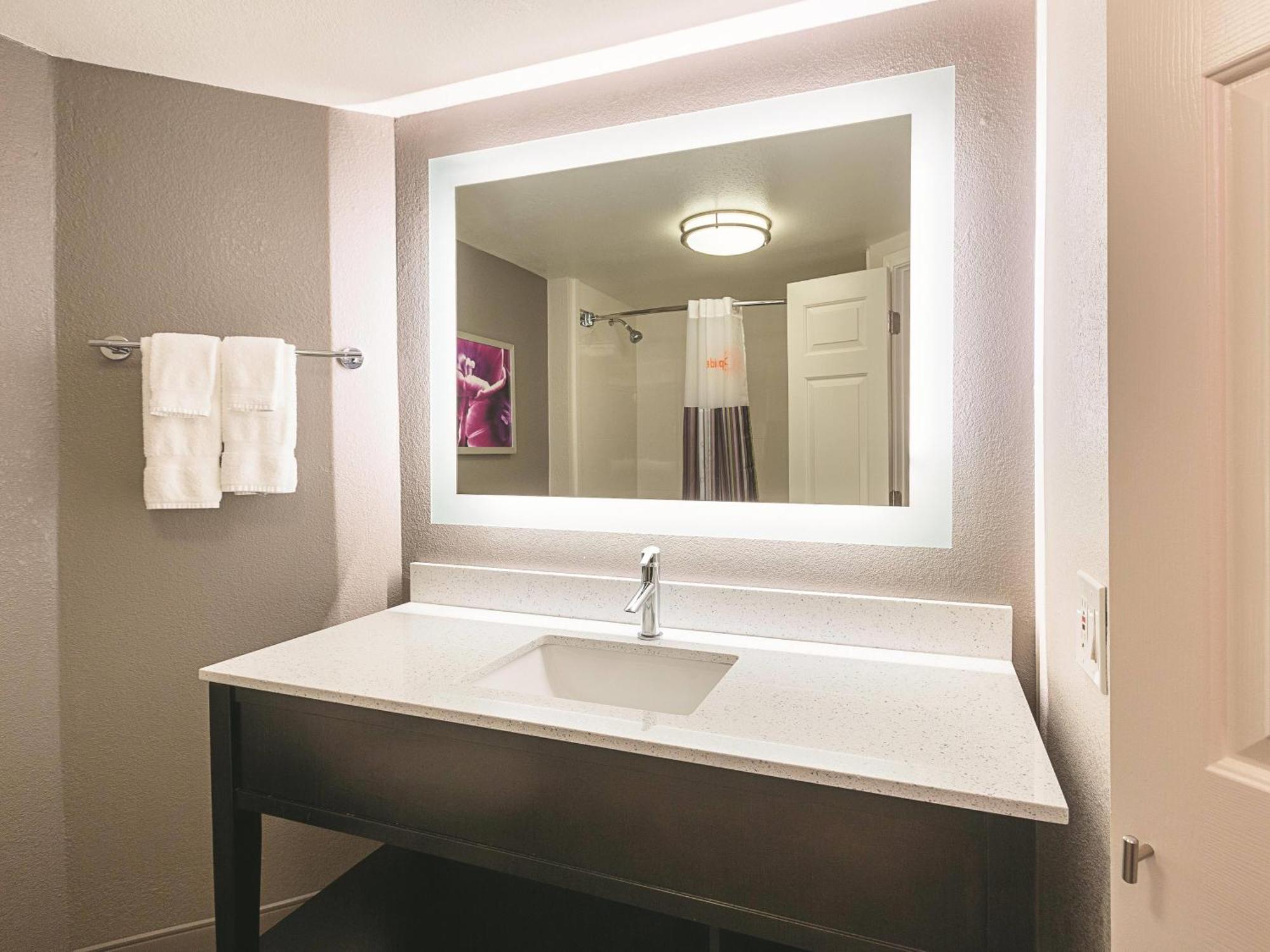 Double Room with Two Double Beds - Non-Smoking