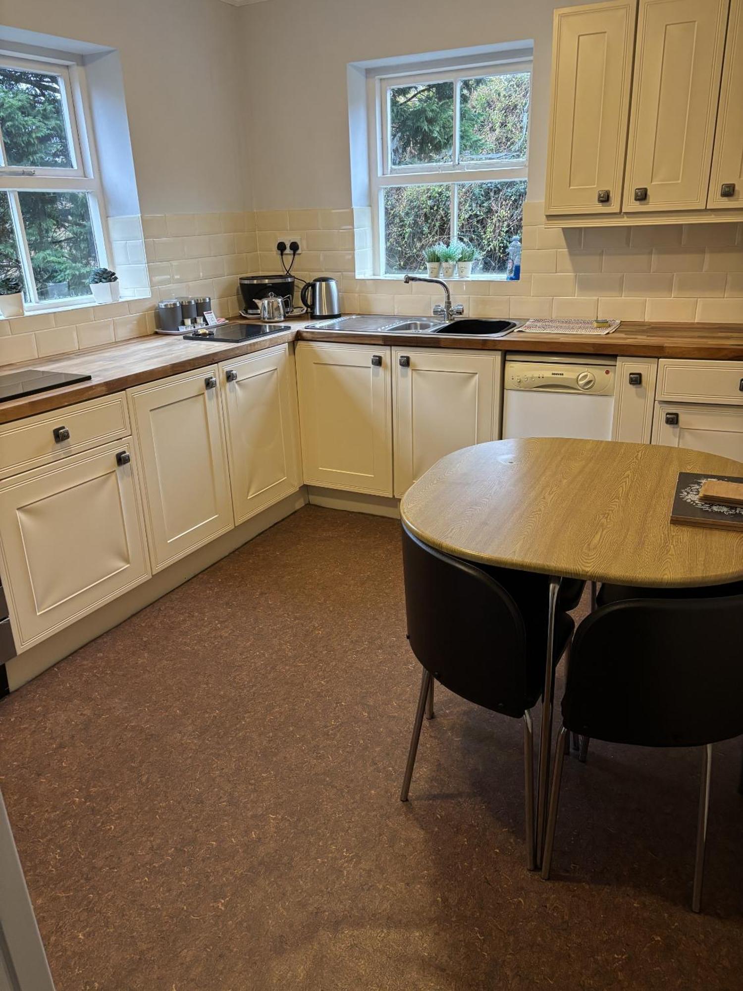 One-Bedroom Deluxe Apartment