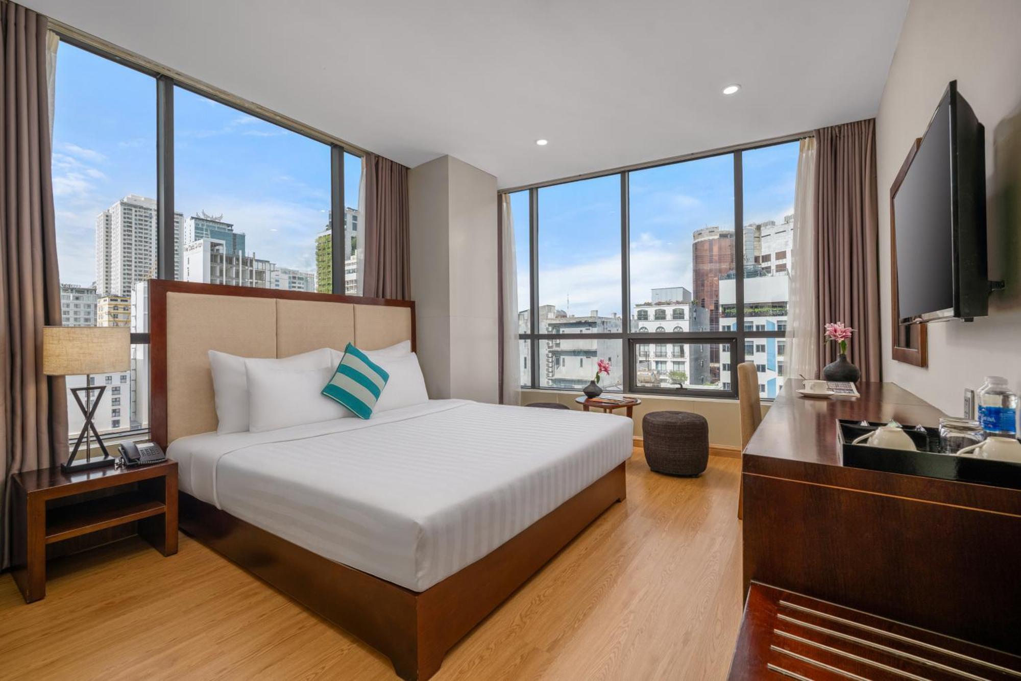 Superior Double Room with City View