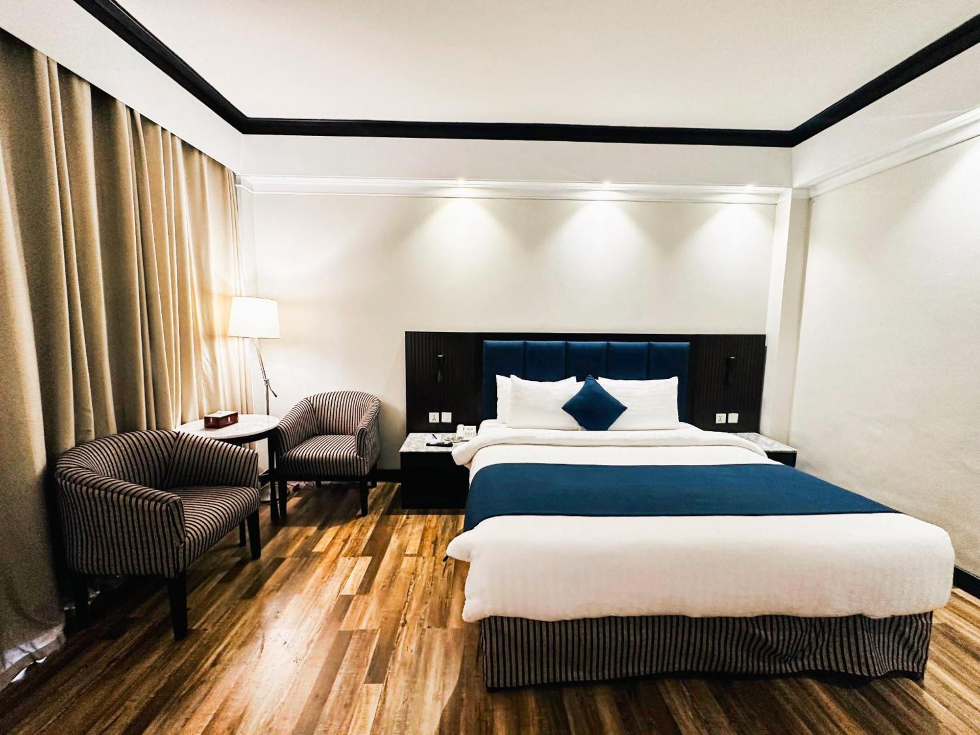 Deluxe Double or Twin Room