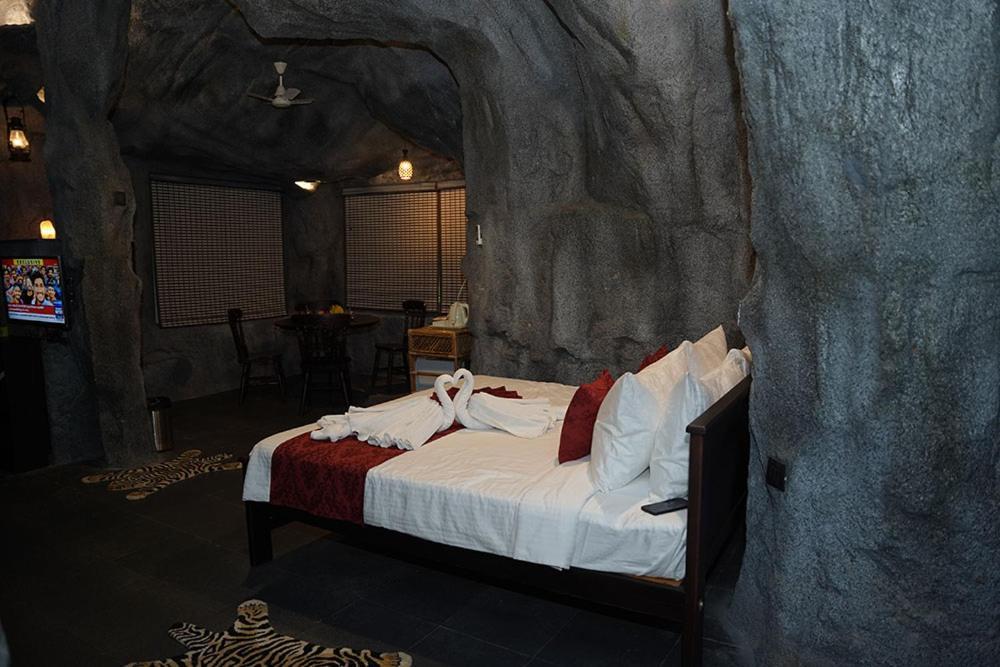 Superior King Suite