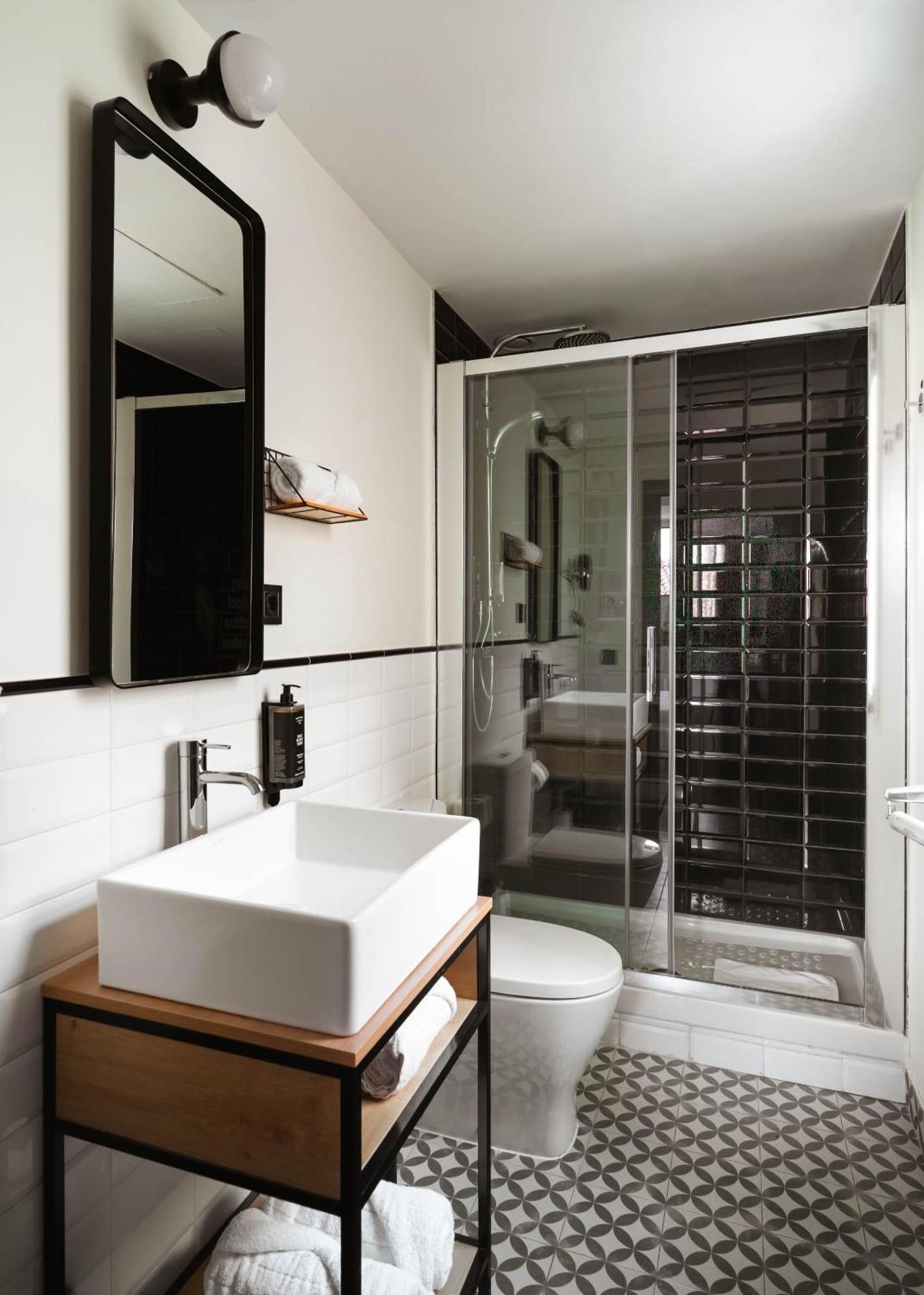 One-Bedroom Family Apartment