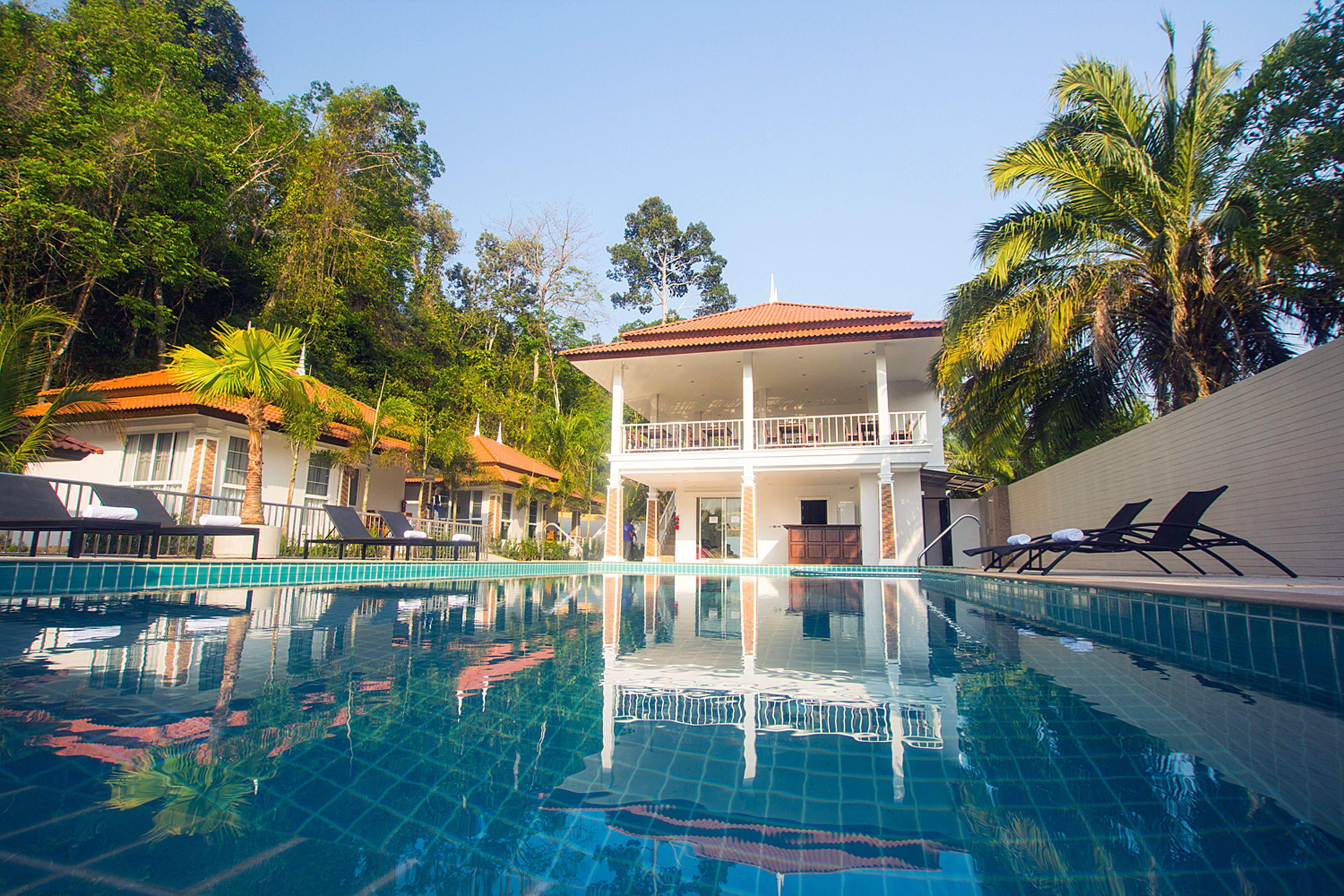 Three-Bedroom Villa Private Pool Outdoor Hot Tub