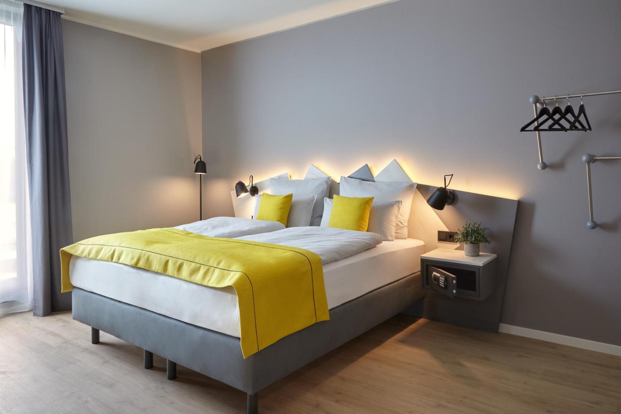 Studio mit Queensize-Bett und Küche