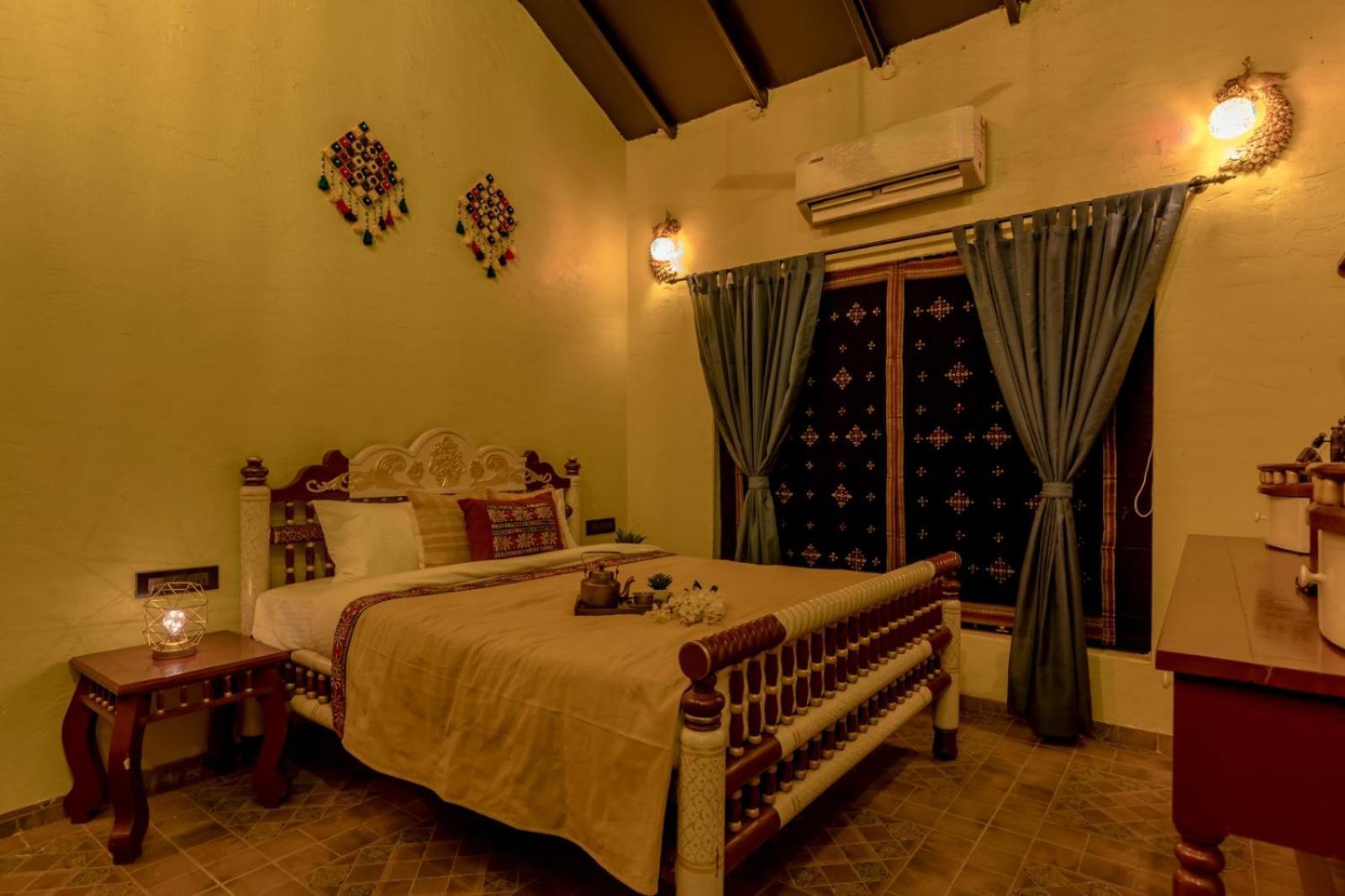 Standard Queen Room
