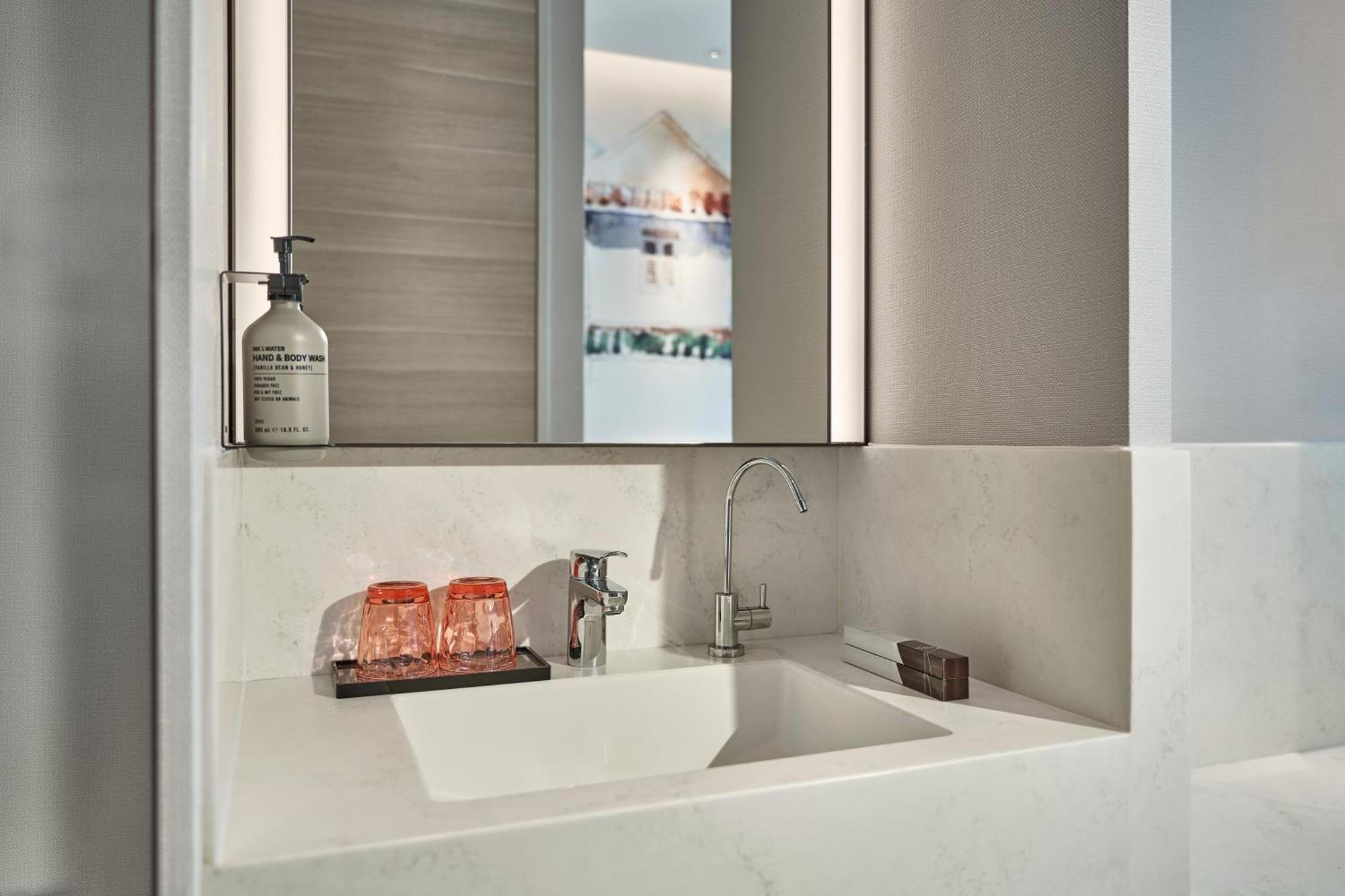 Chambre Triple Deluxe avec 1 Lit Double et 1 Lit Simple