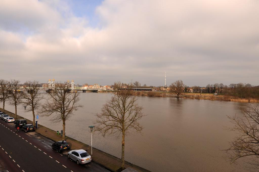Zweibettzimmer mit Gartenblick