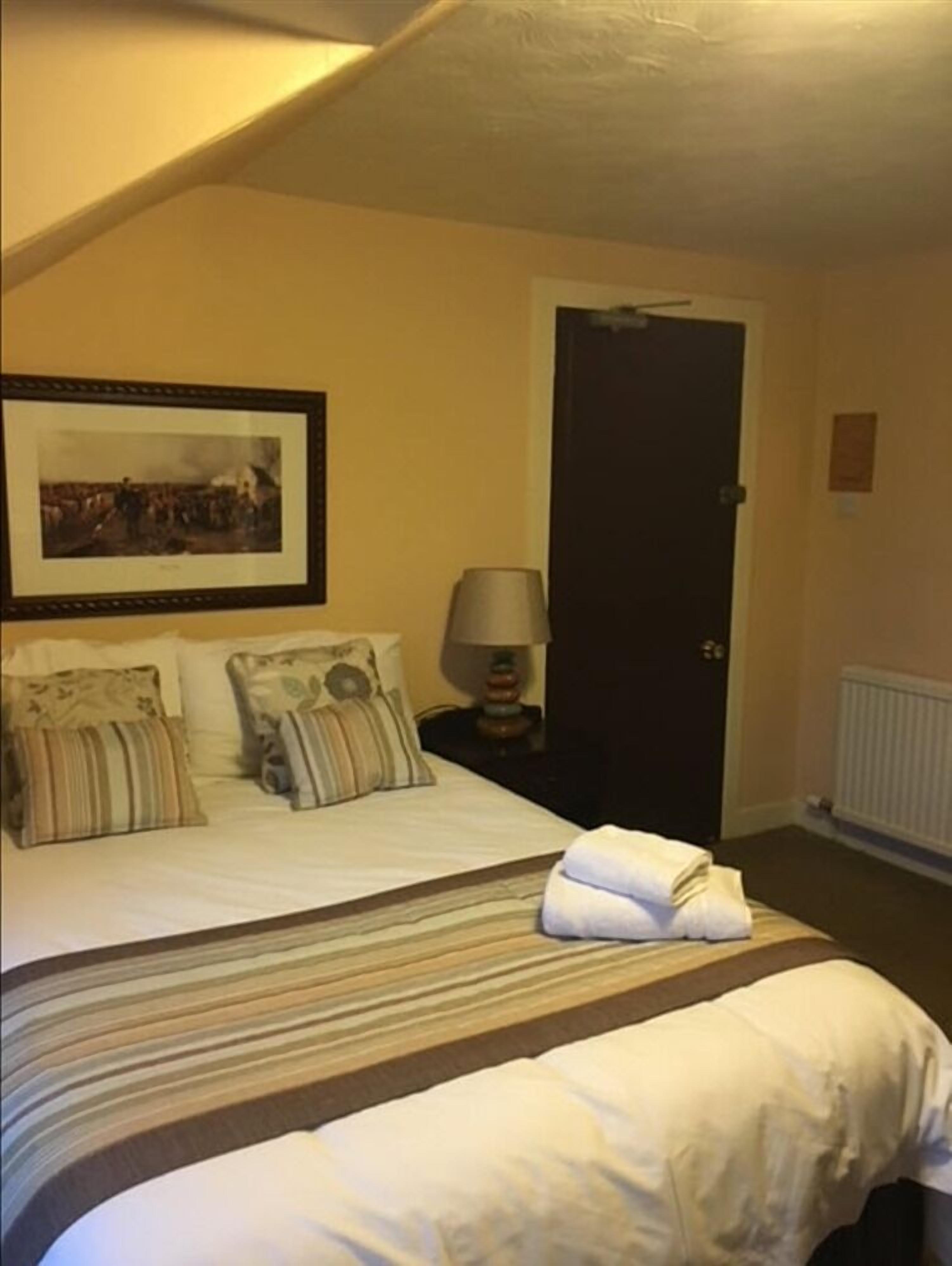 Deluxe Double Room Shower