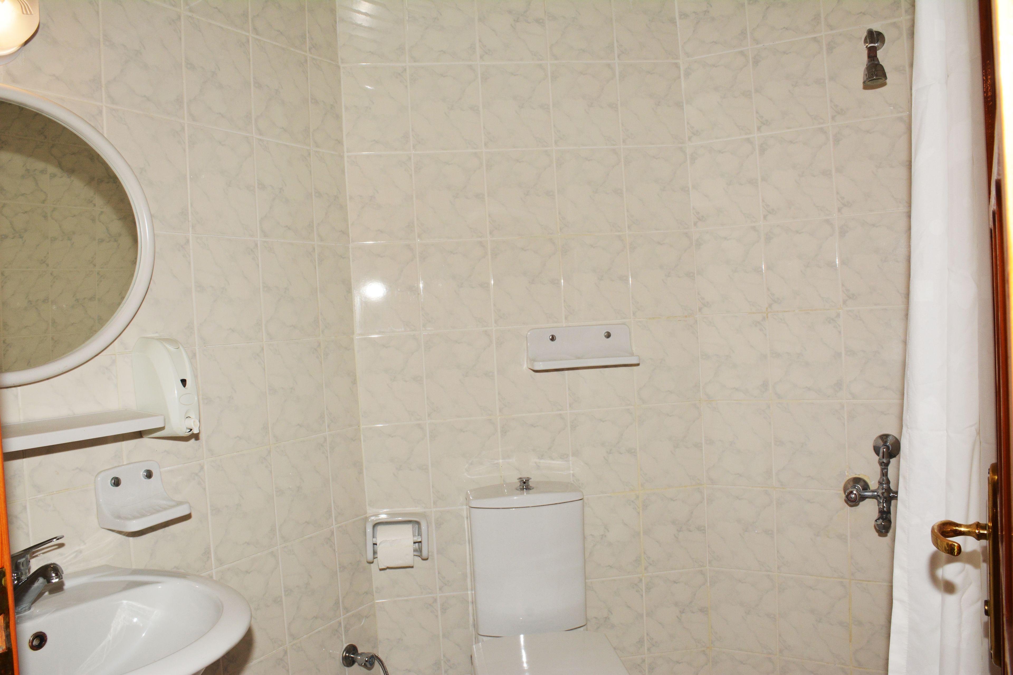 Double or Twin Room with Partial Sea View