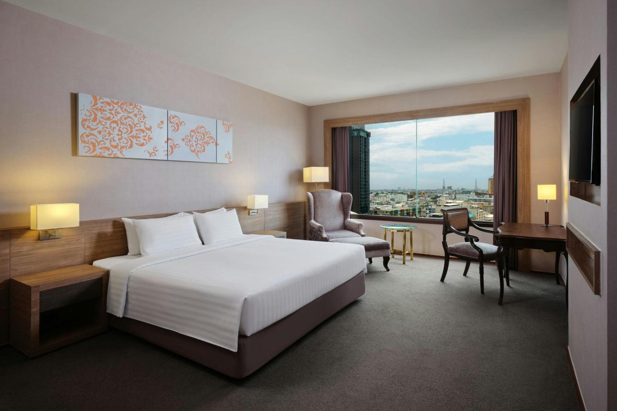 Premier Zimmer mit Kingsize-Bett und Stadtblick