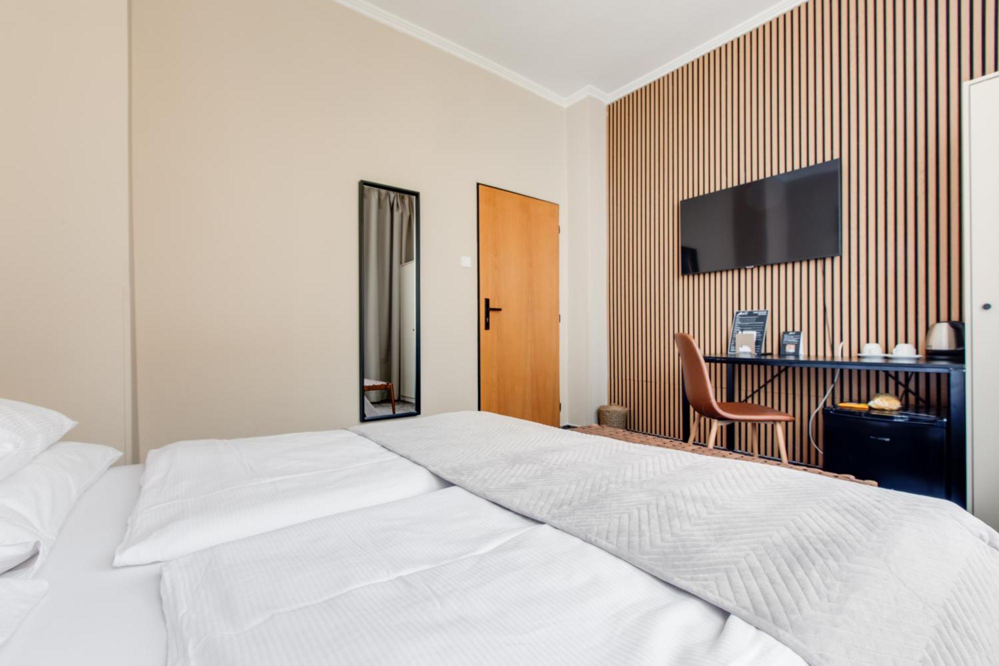 Double or Twin Room,1729988967:JPEG