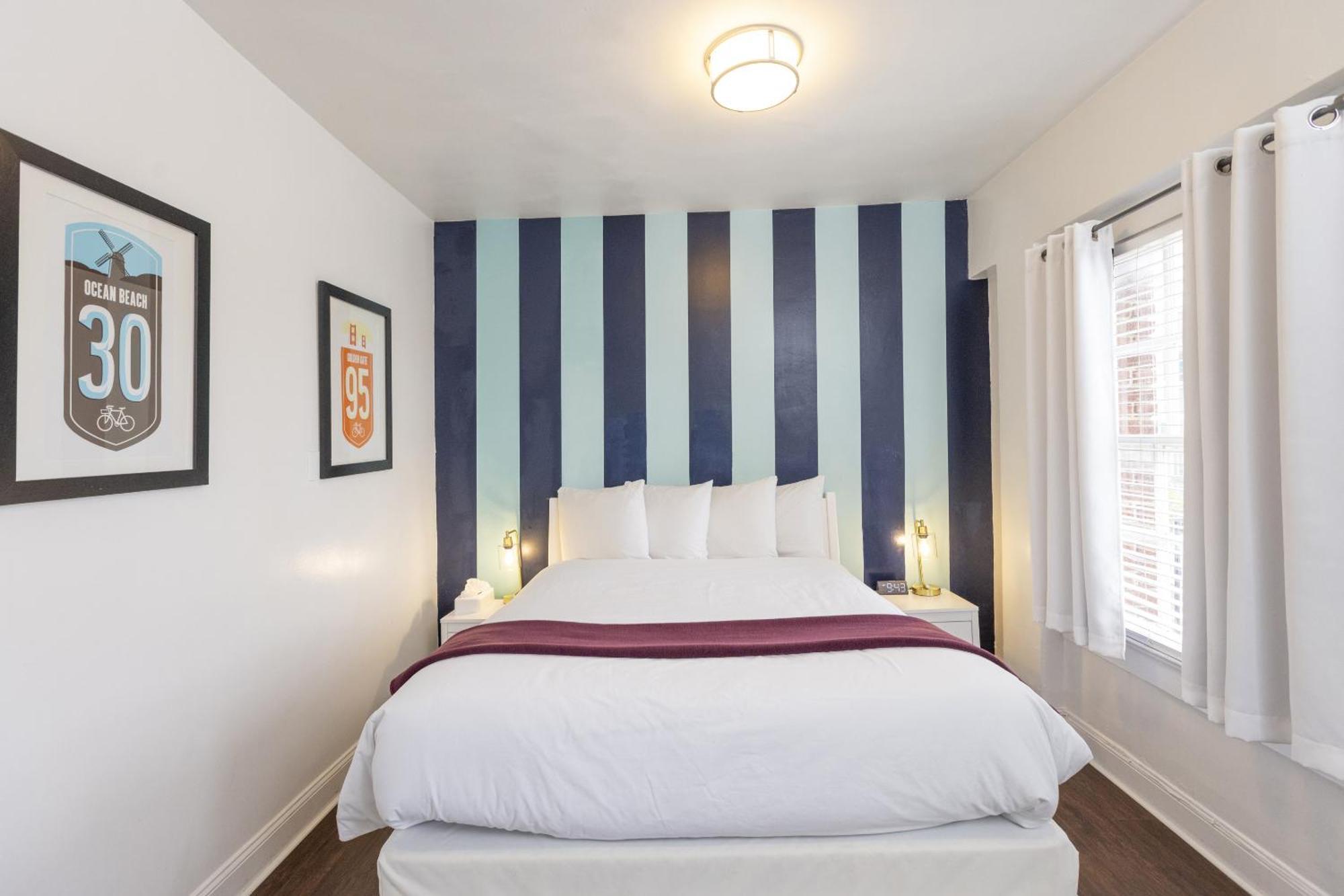 Deluxe Queen Room