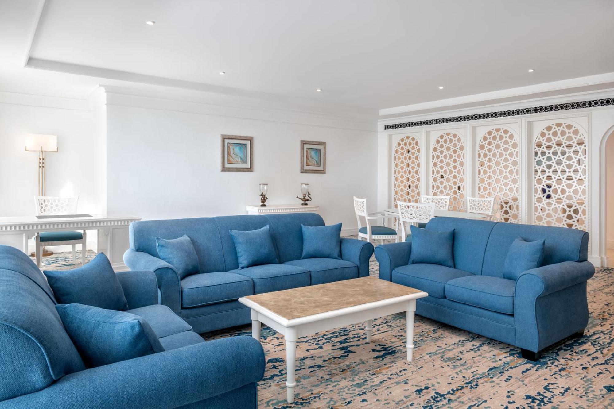Ambassador One-Bedroom Suite – Panoramic Sea Views Exclusive Lounge Access Private Beach Access