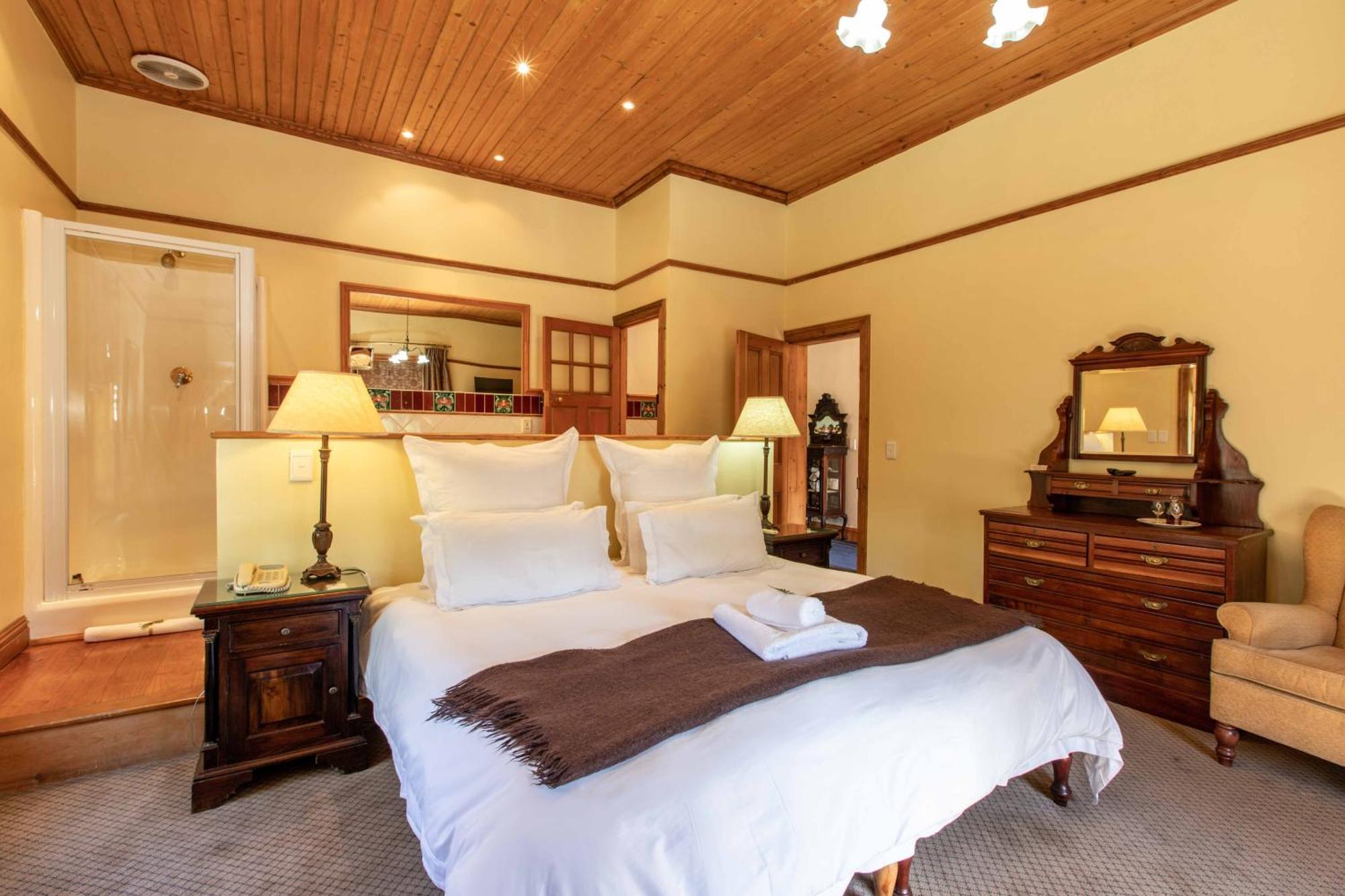 Luxury King Room,1730005432:JPEG