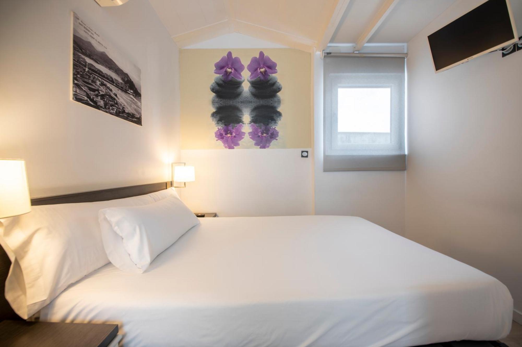 Interior Double Room
