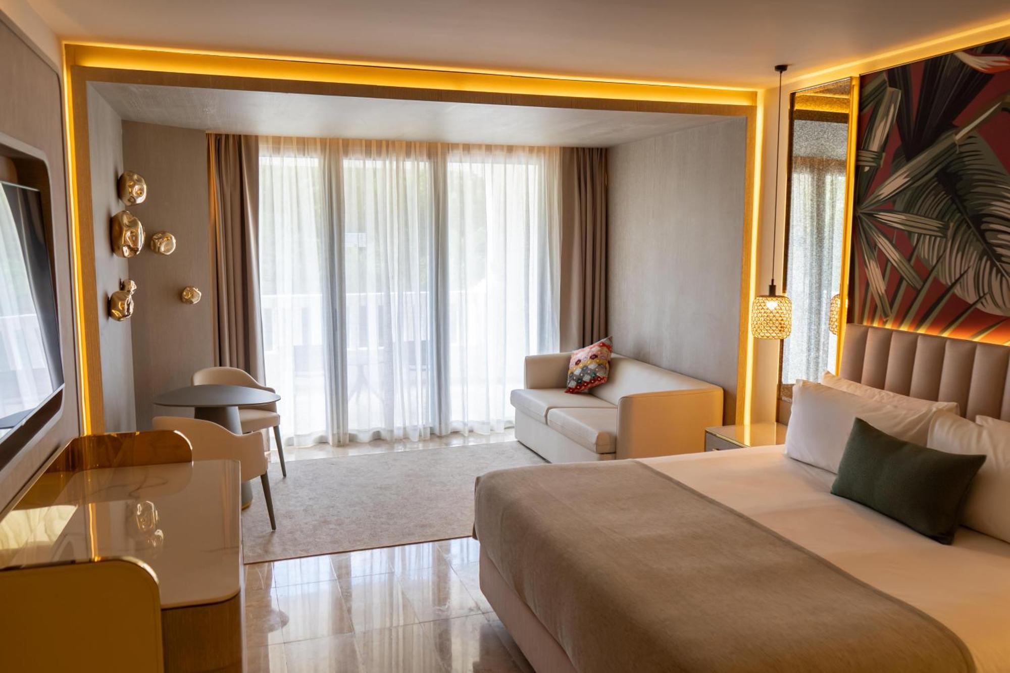 Deluxe Junior Suite