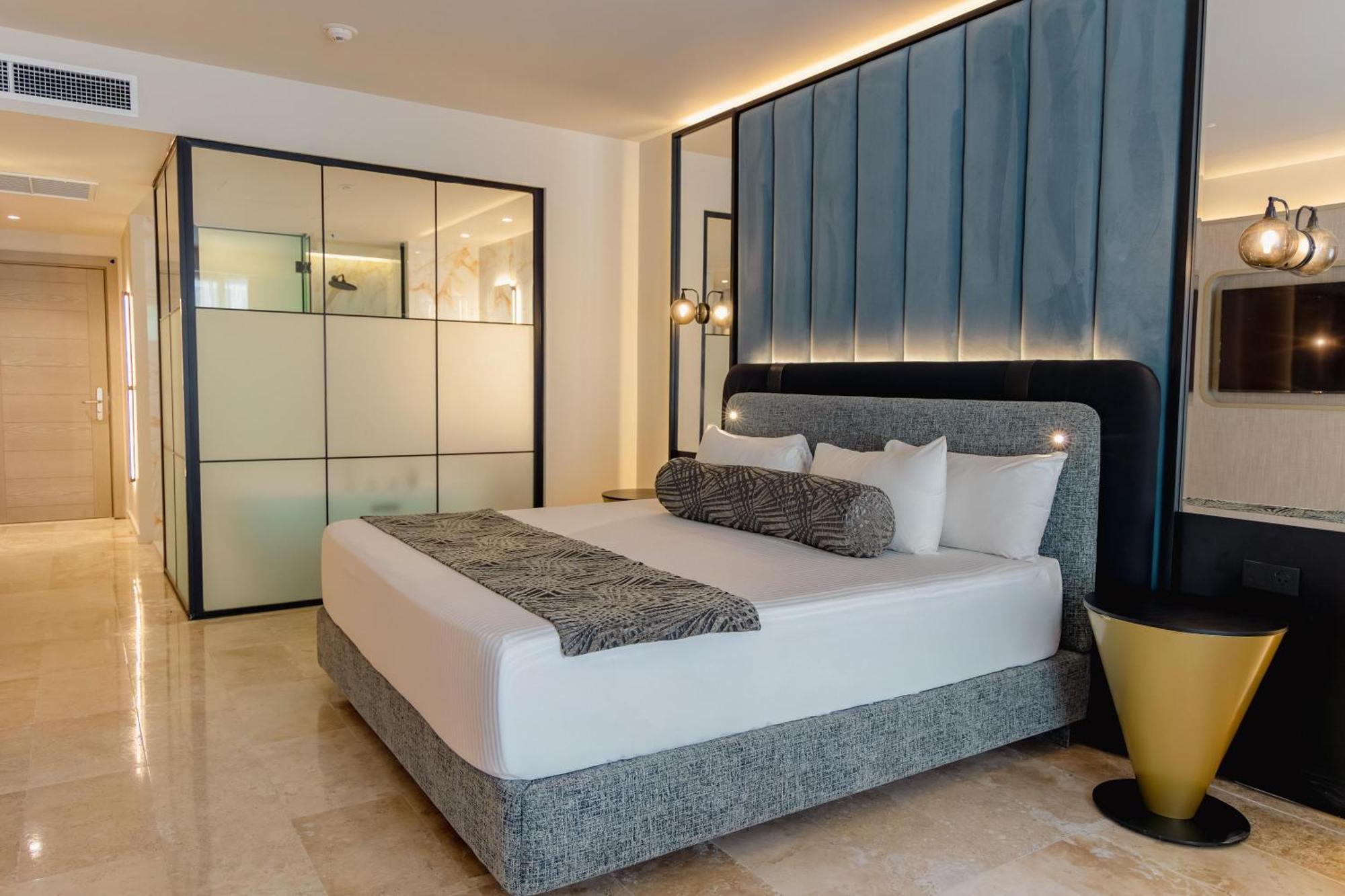 Platinum Suite