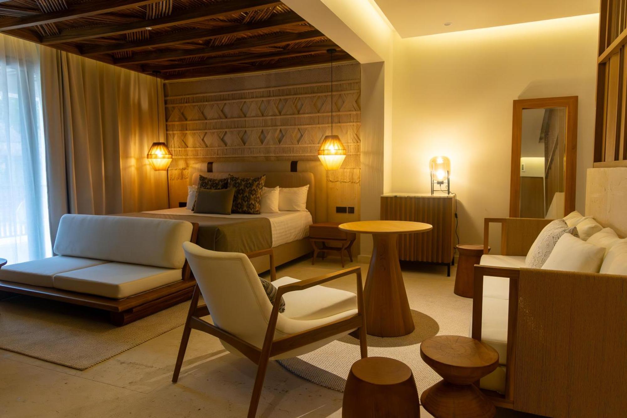 Laguna VIlla Suite Adults Only 18 years old
