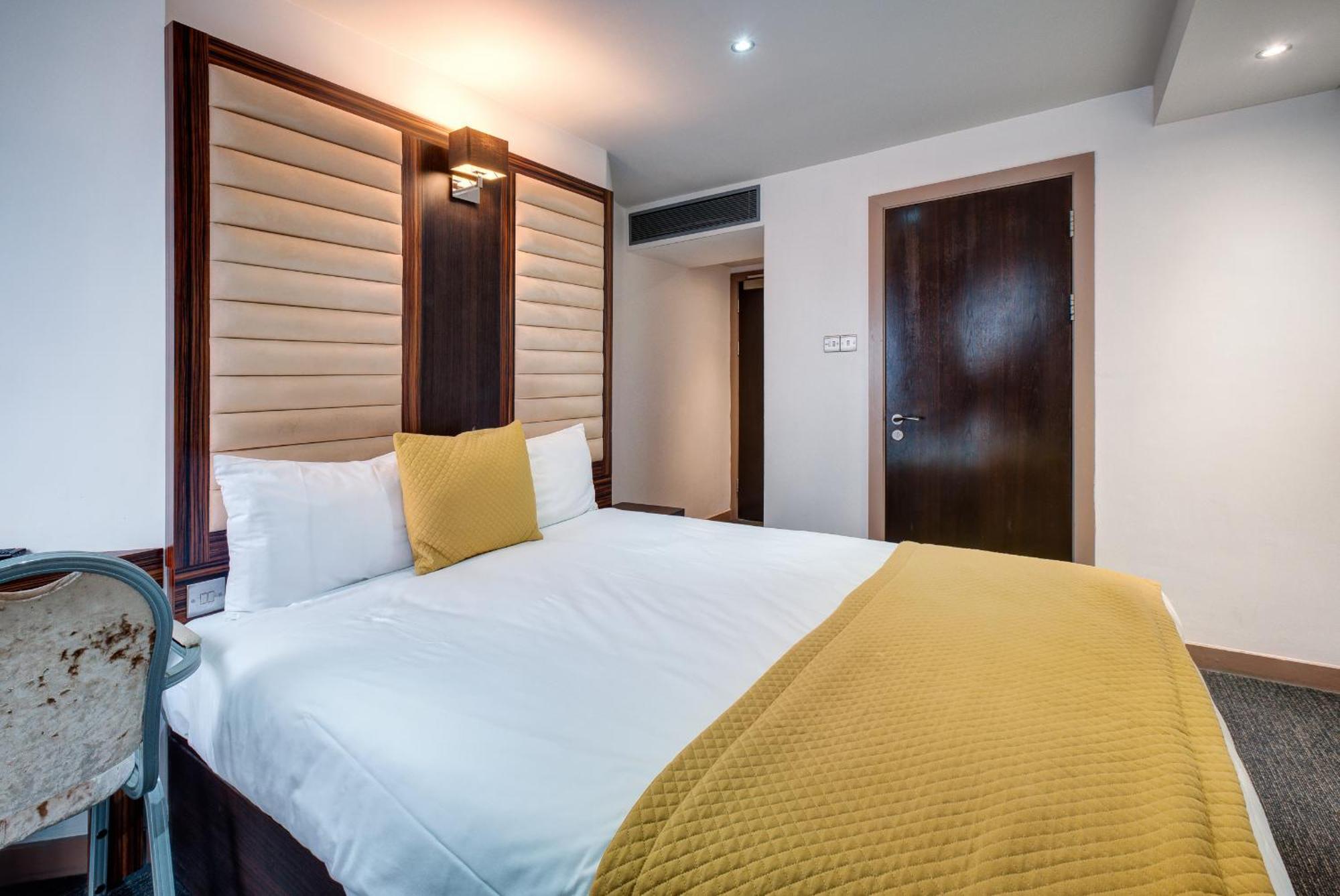 Double Room No Window