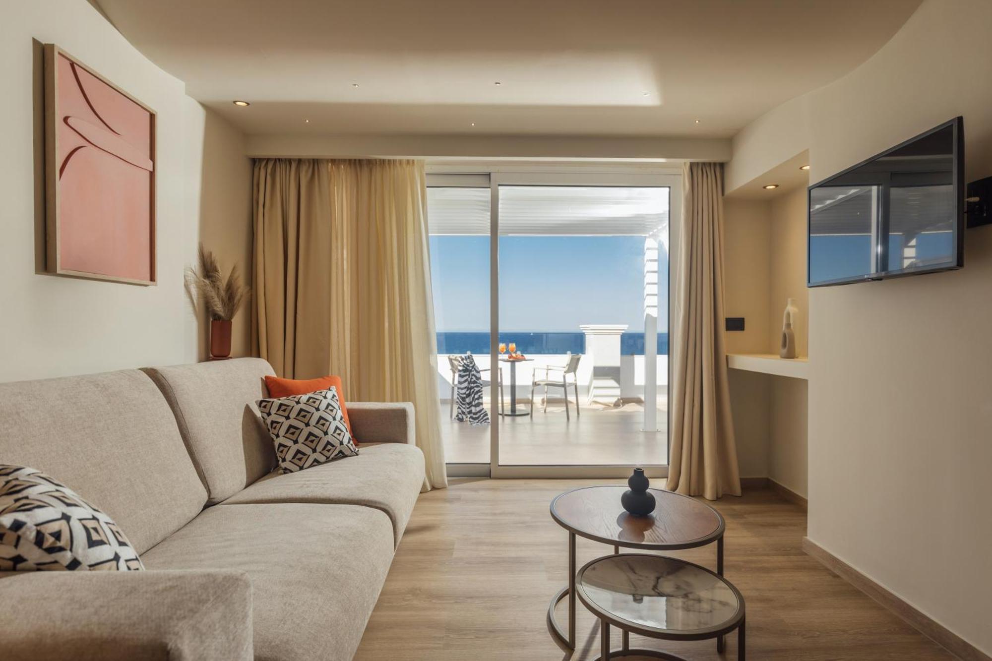 Premium Suite Panoramic Sea View