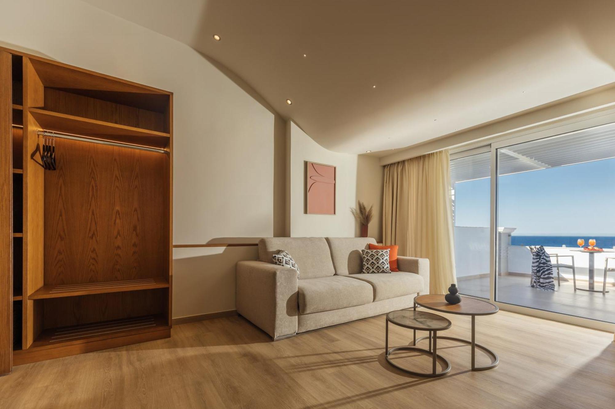 Premium Suite Panoramic Sea View