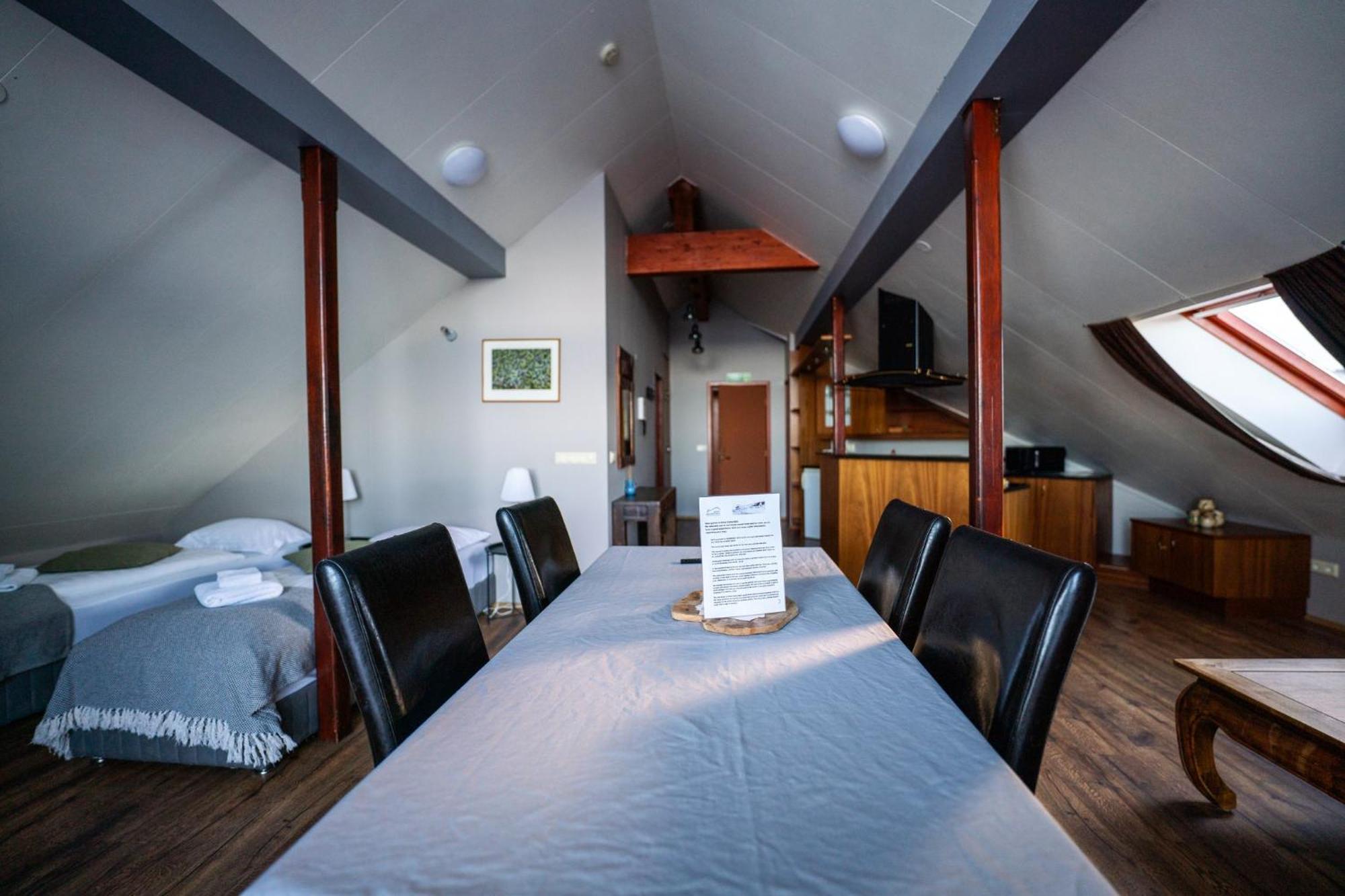 One-Bedroom Apartment with Terrace