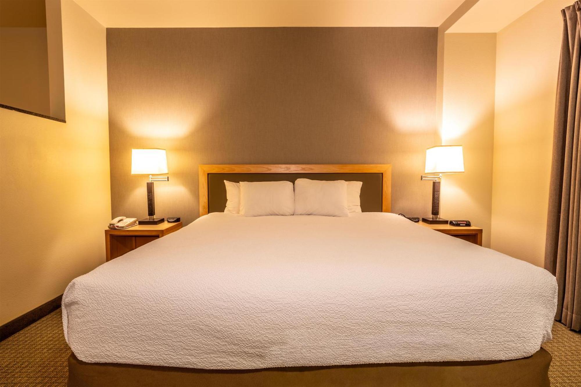 Junior King Suite with Seating Area