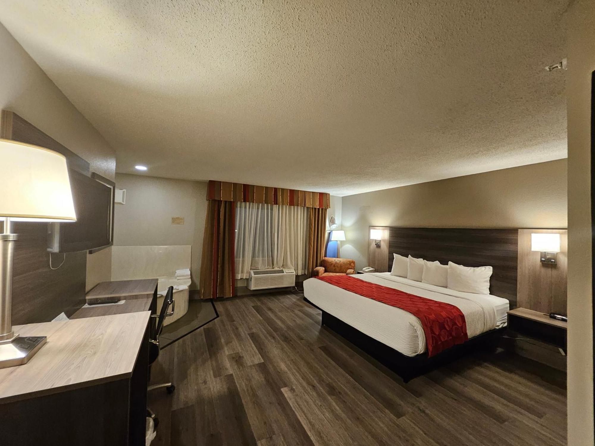 Deluxe King Studio Suite with Fireplace - Non-Smoking