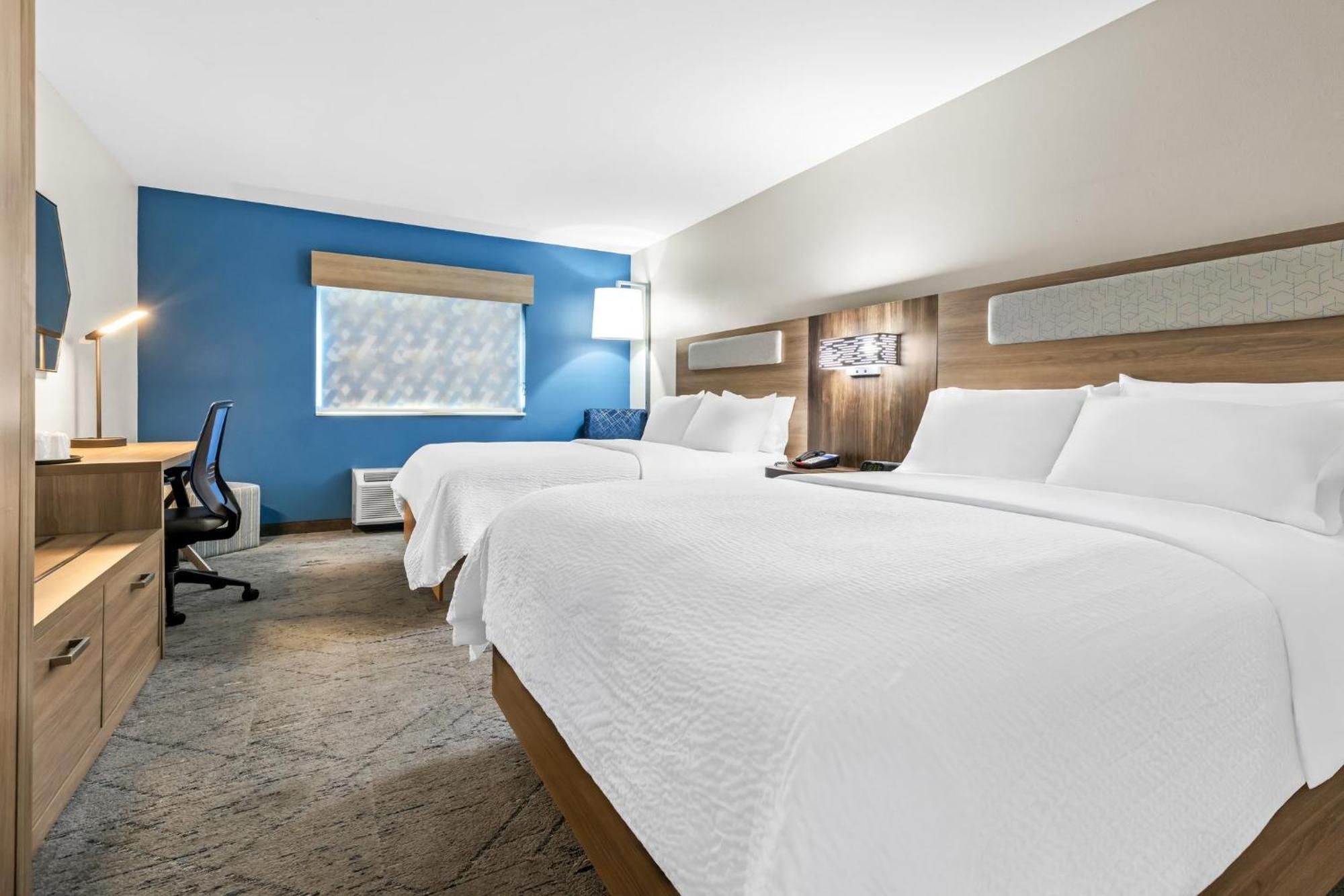 Standard Room with Two Queen Beds