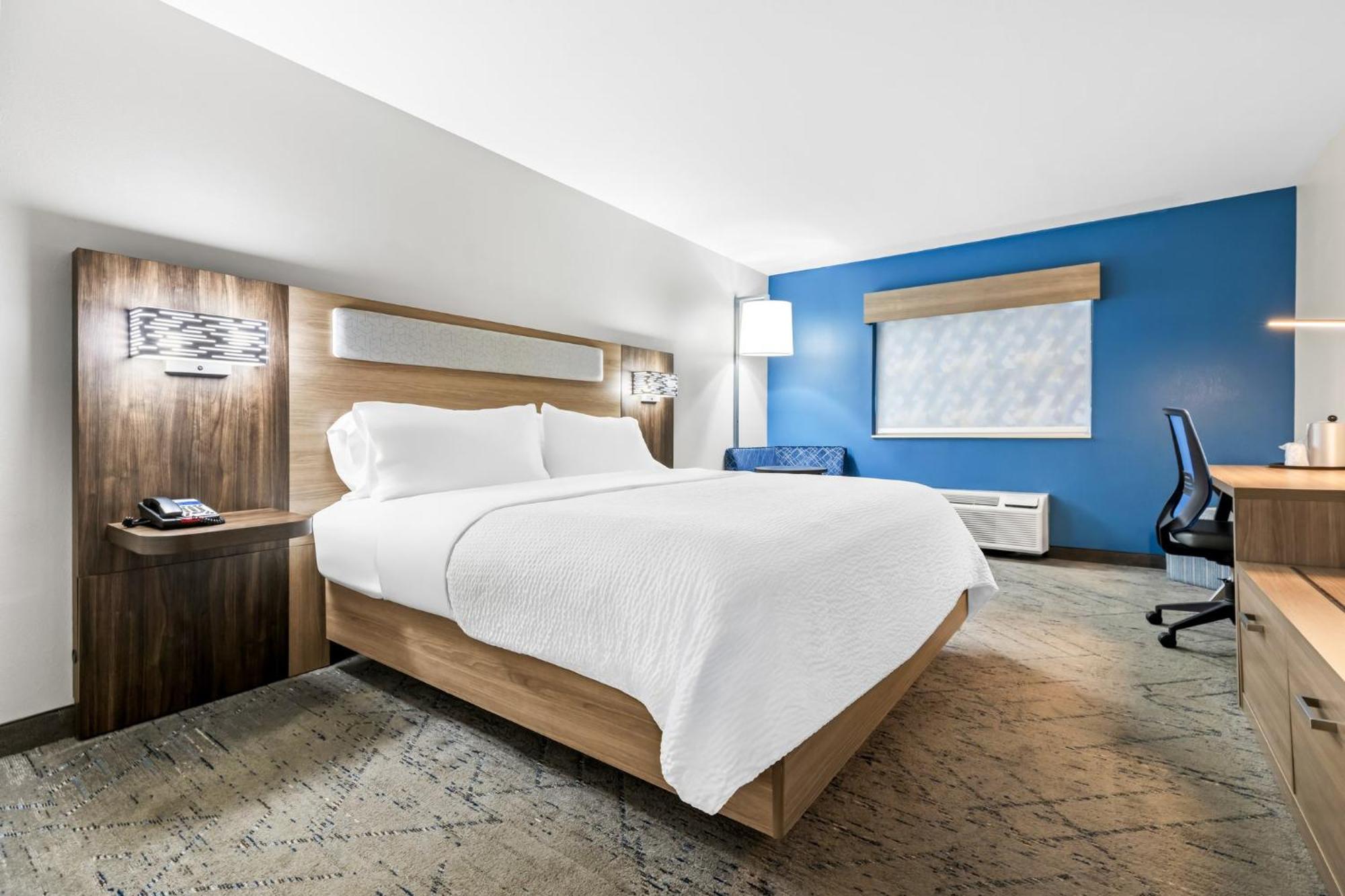 Standard King Room