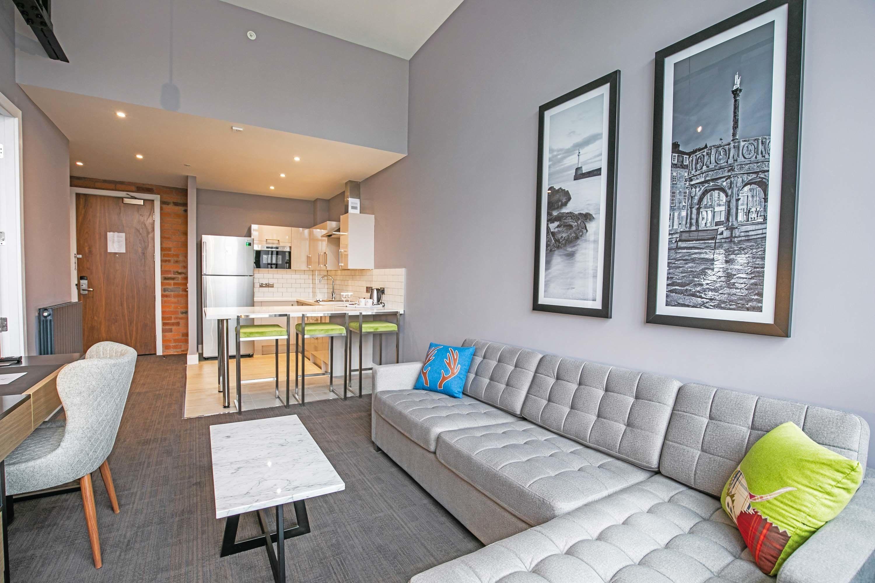 Executive Suite 1 Bedroom 1 King Sofa Bed Kitchen Kitchen