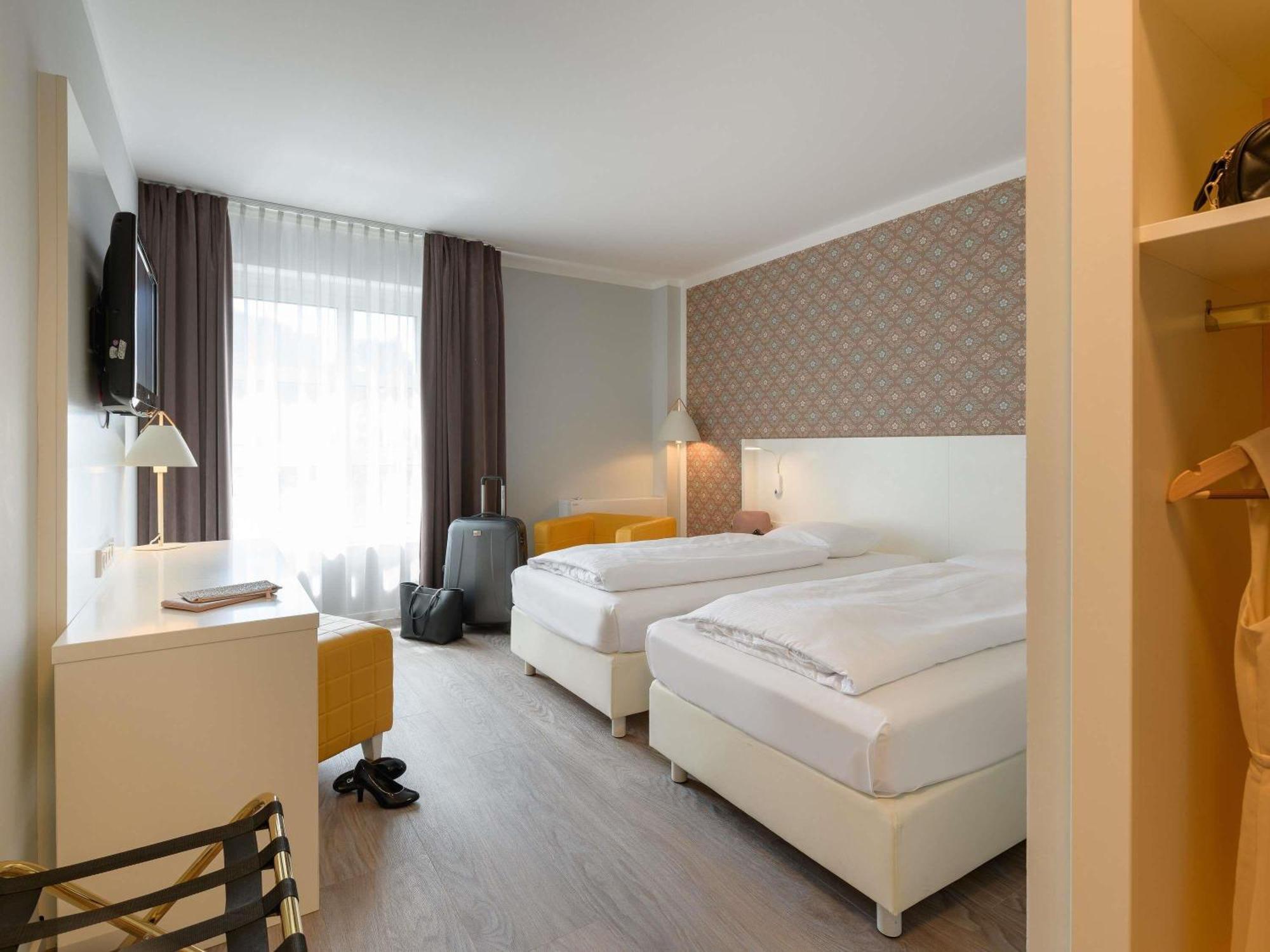 Superior Twin Room with River View