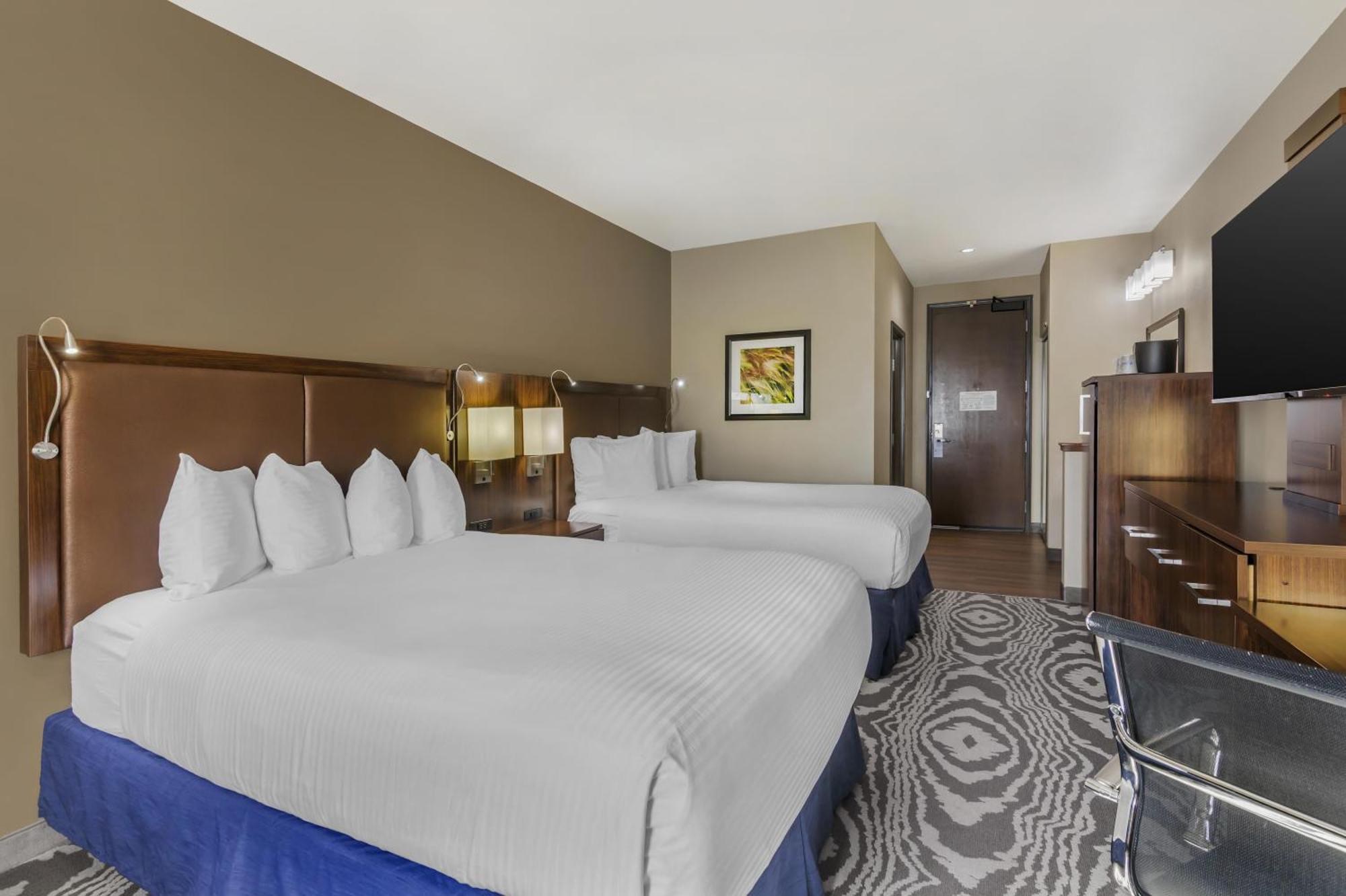 Queen Room with Two Queen Beds - Non-Smoking
