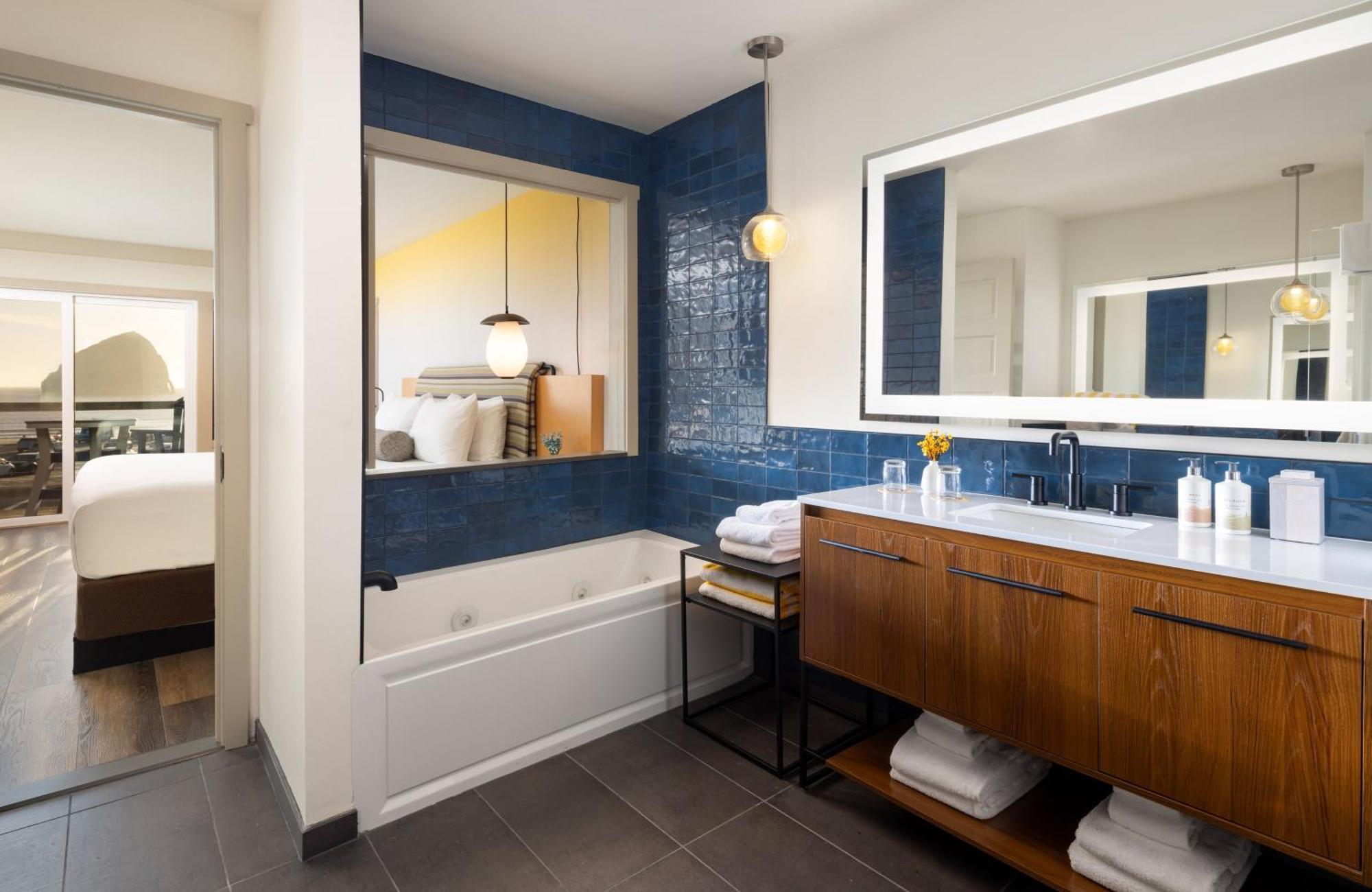 King Room with Jacuzzi - Pet Friendly