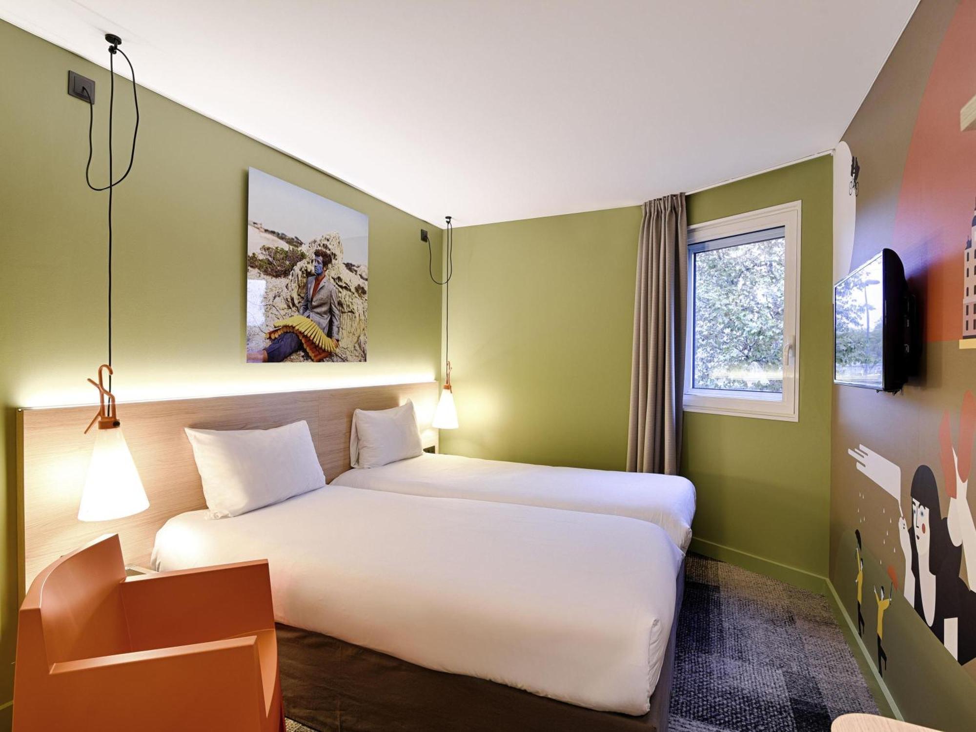 Standard Twin Room