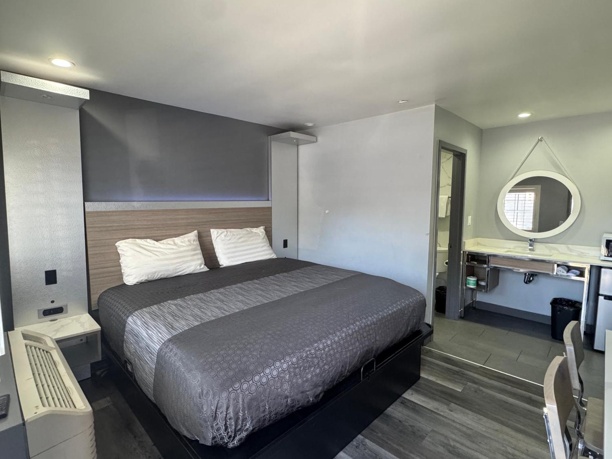 Single Room Bathroom