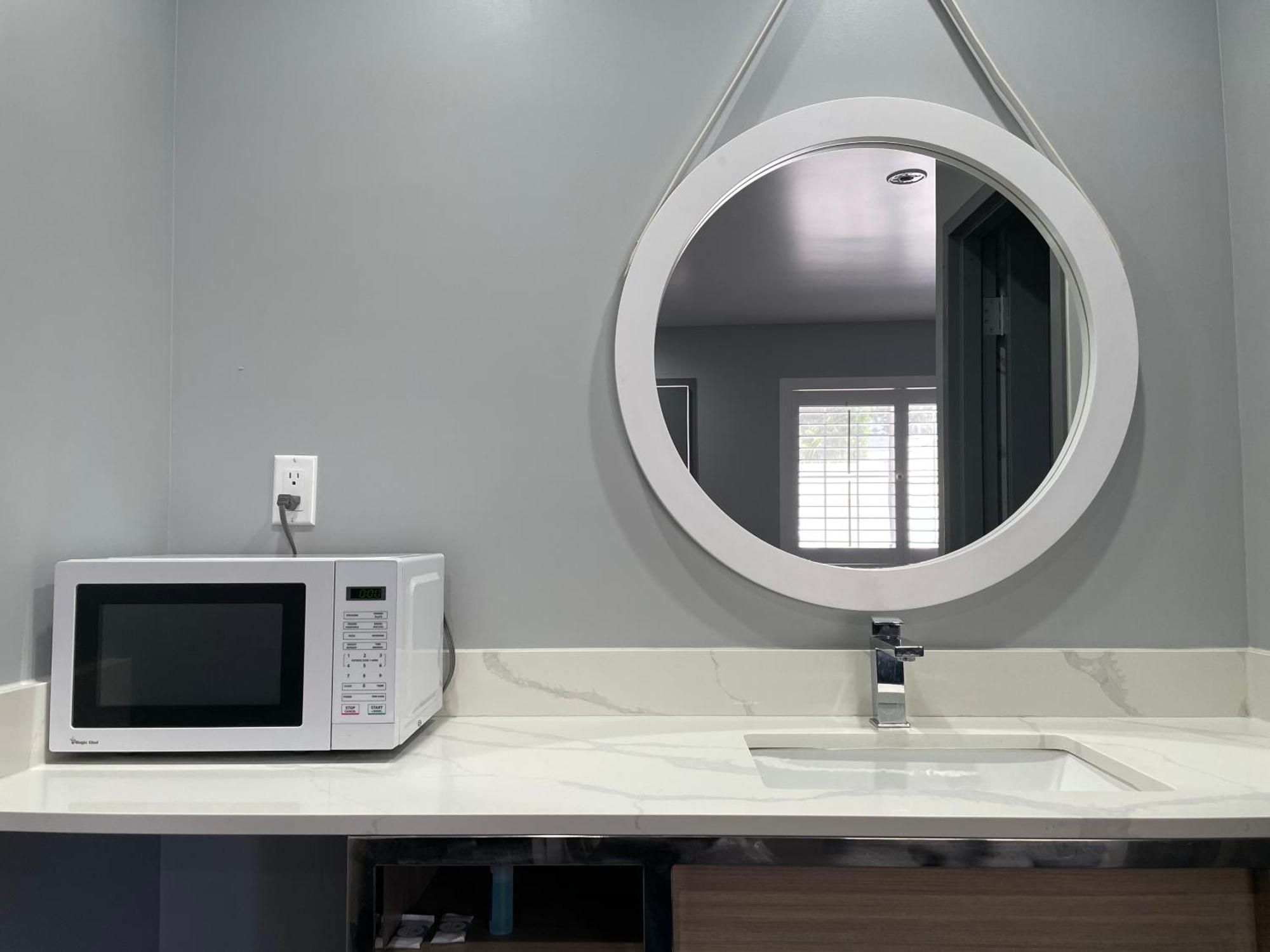 Single Room Bathroom