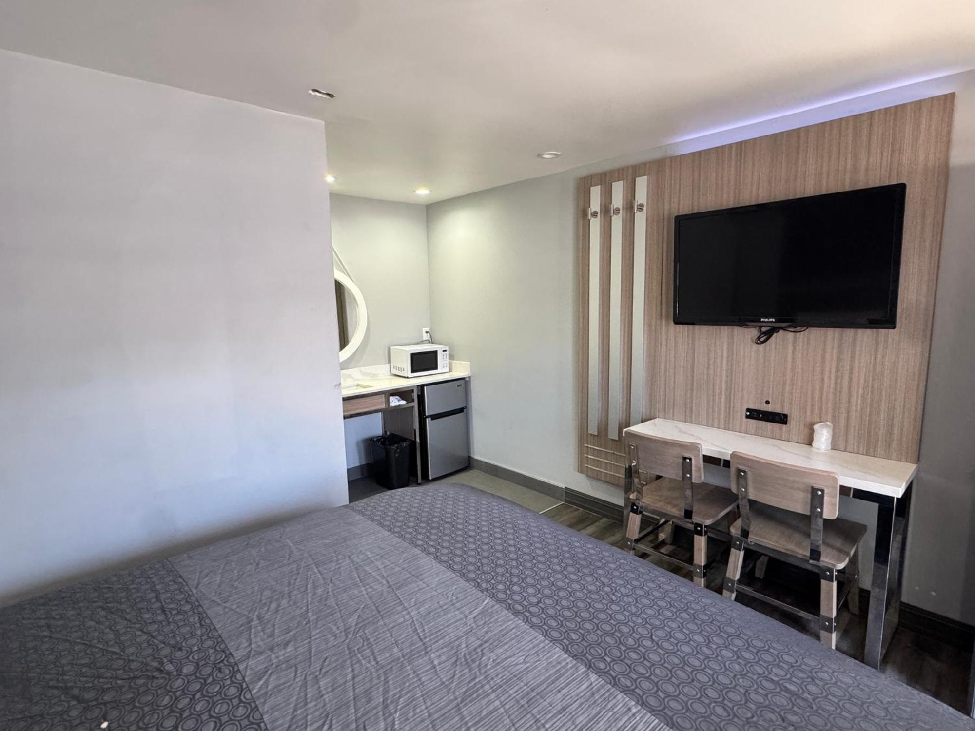 Single Room Bathroom