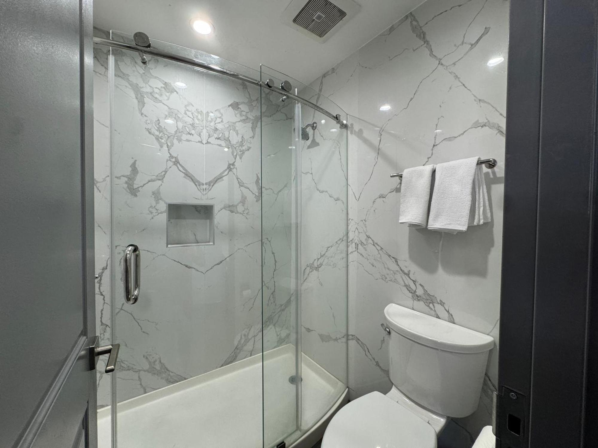 Single Room Bathroom