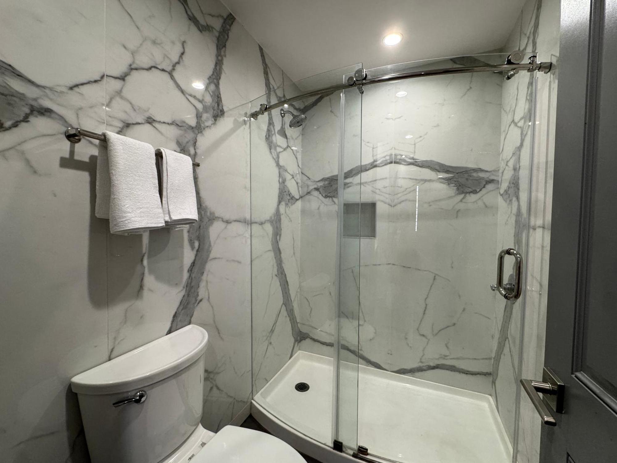 Single Room Bathroom