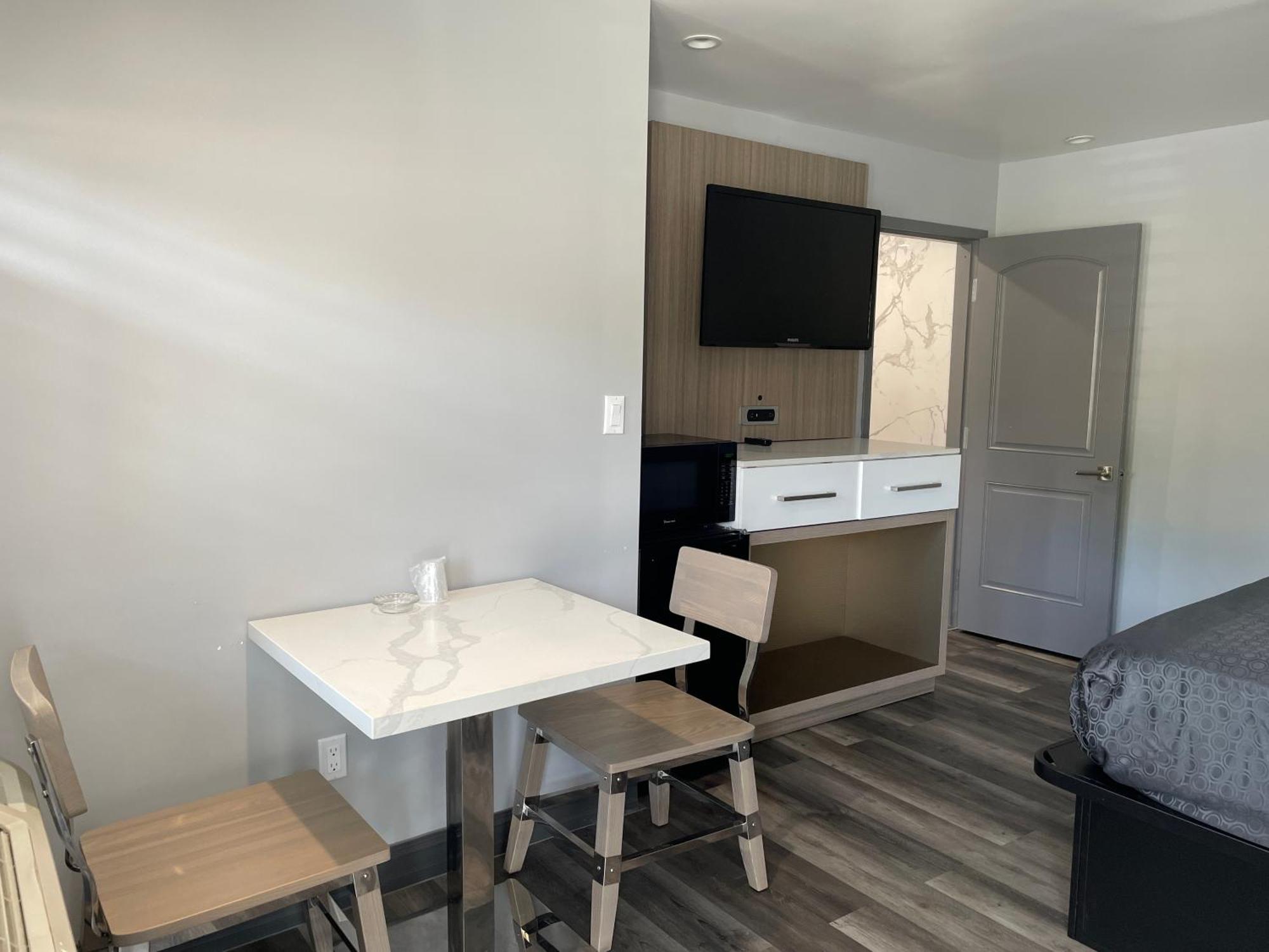 Single Room Bathroom