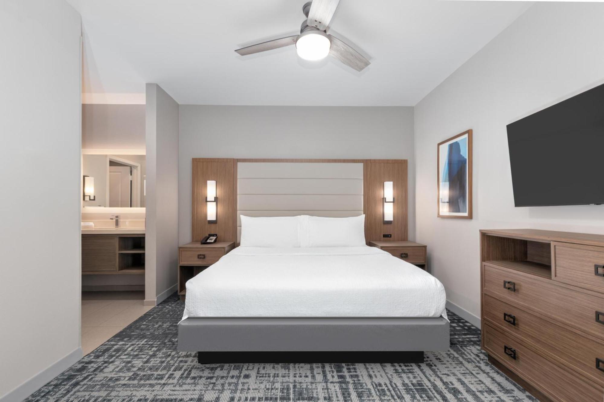 King Studio Suite with Residential View - Non-Smoking