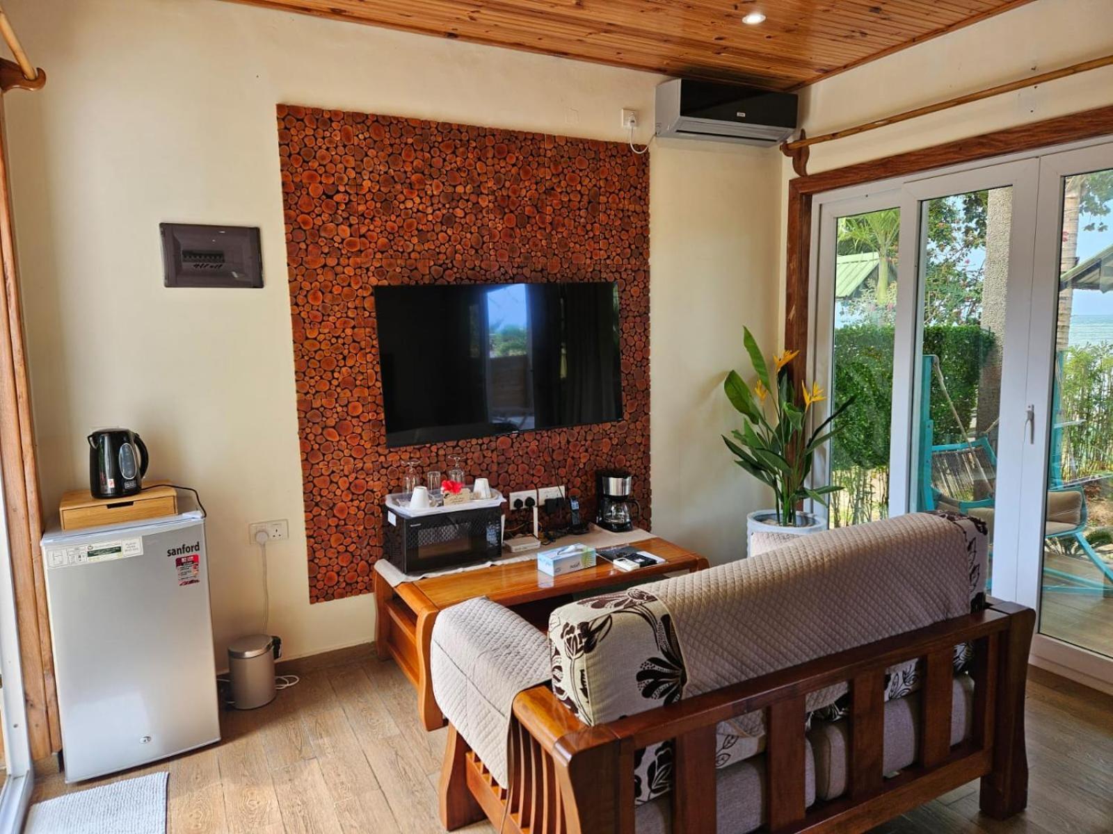 Deluxe Suite Beach View