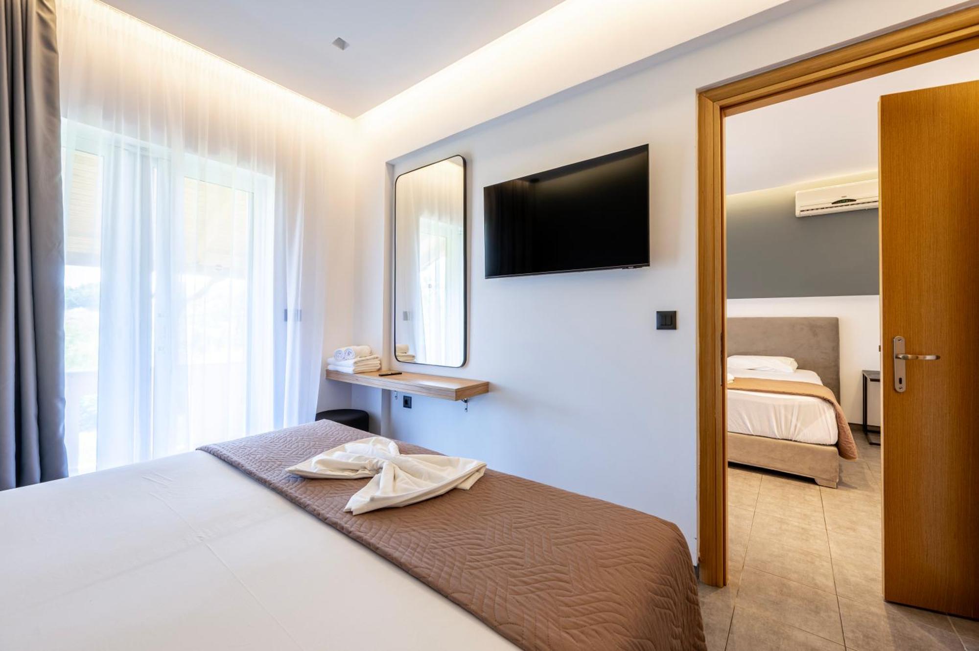 Deluxe Quadruple Room