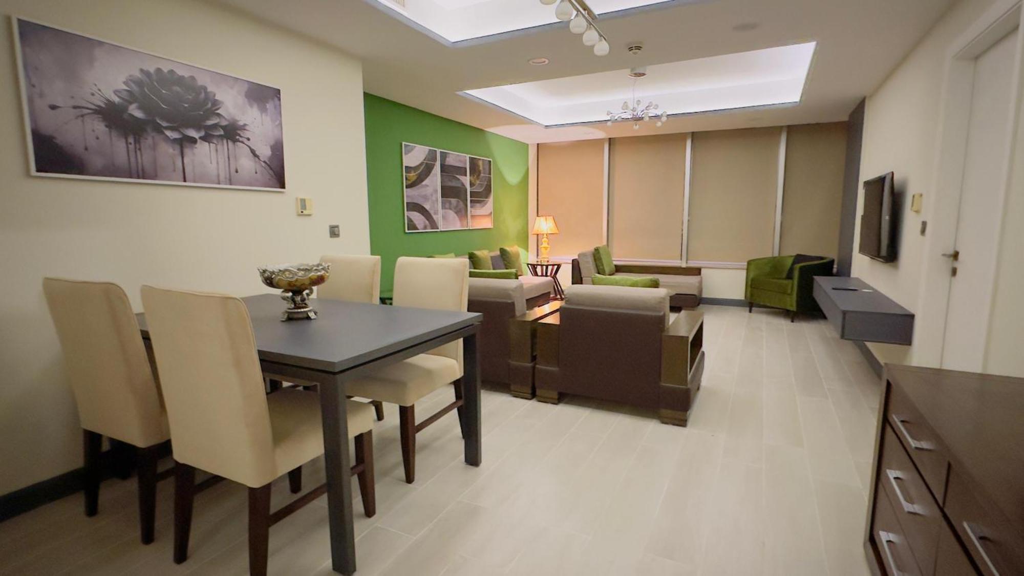 Superior Apartment with City View