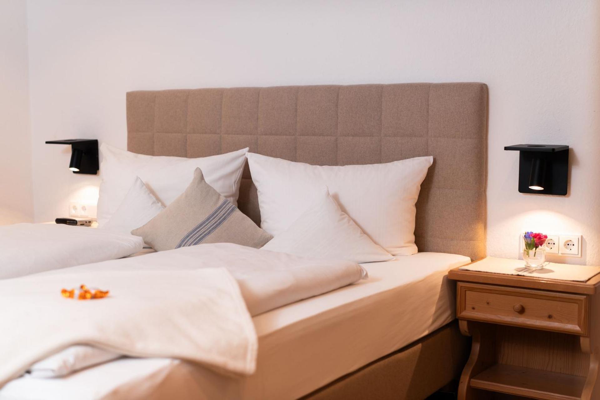 Doppelzimmer mit Seeblick